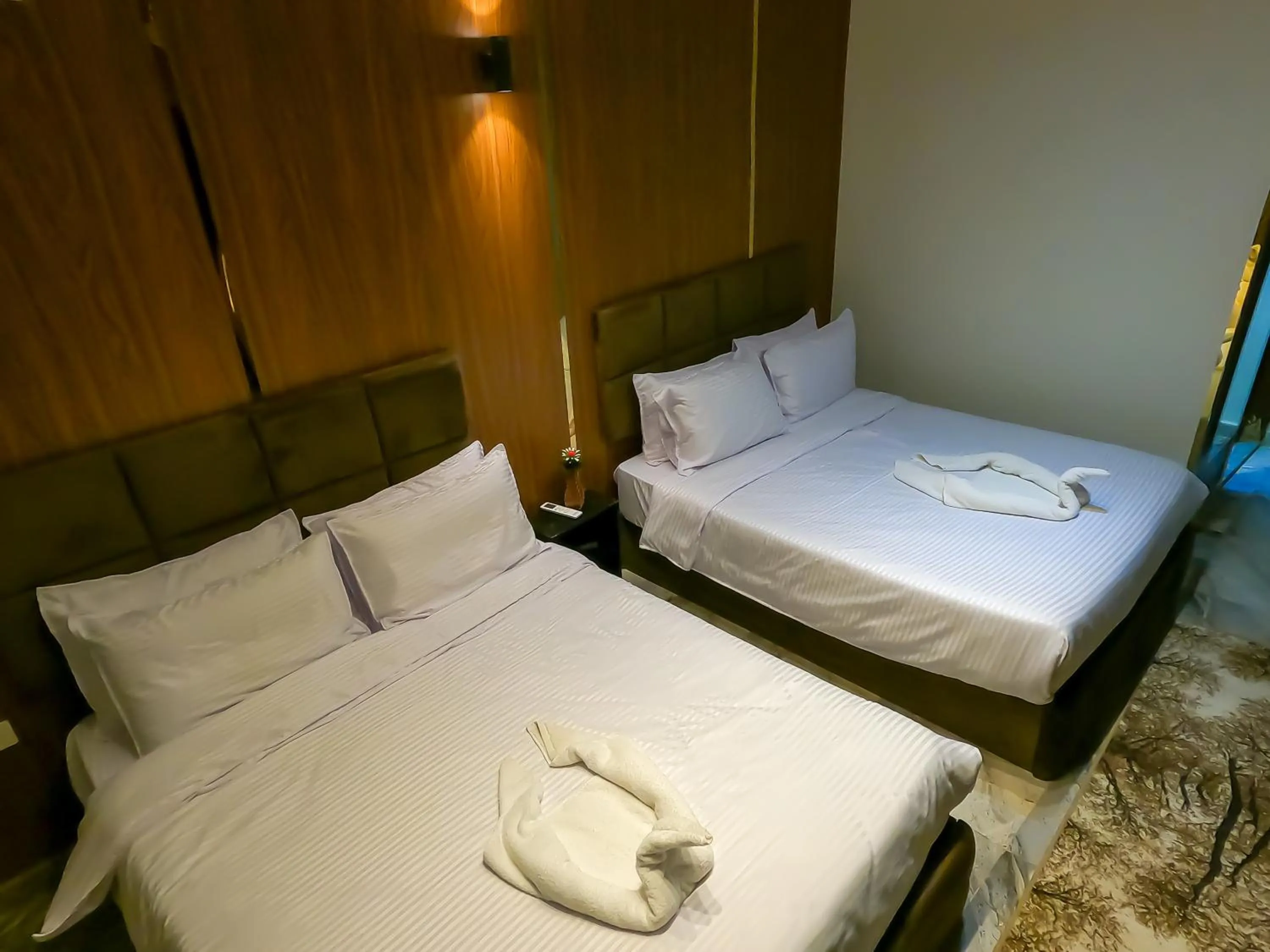 Bed in Happy View Inn