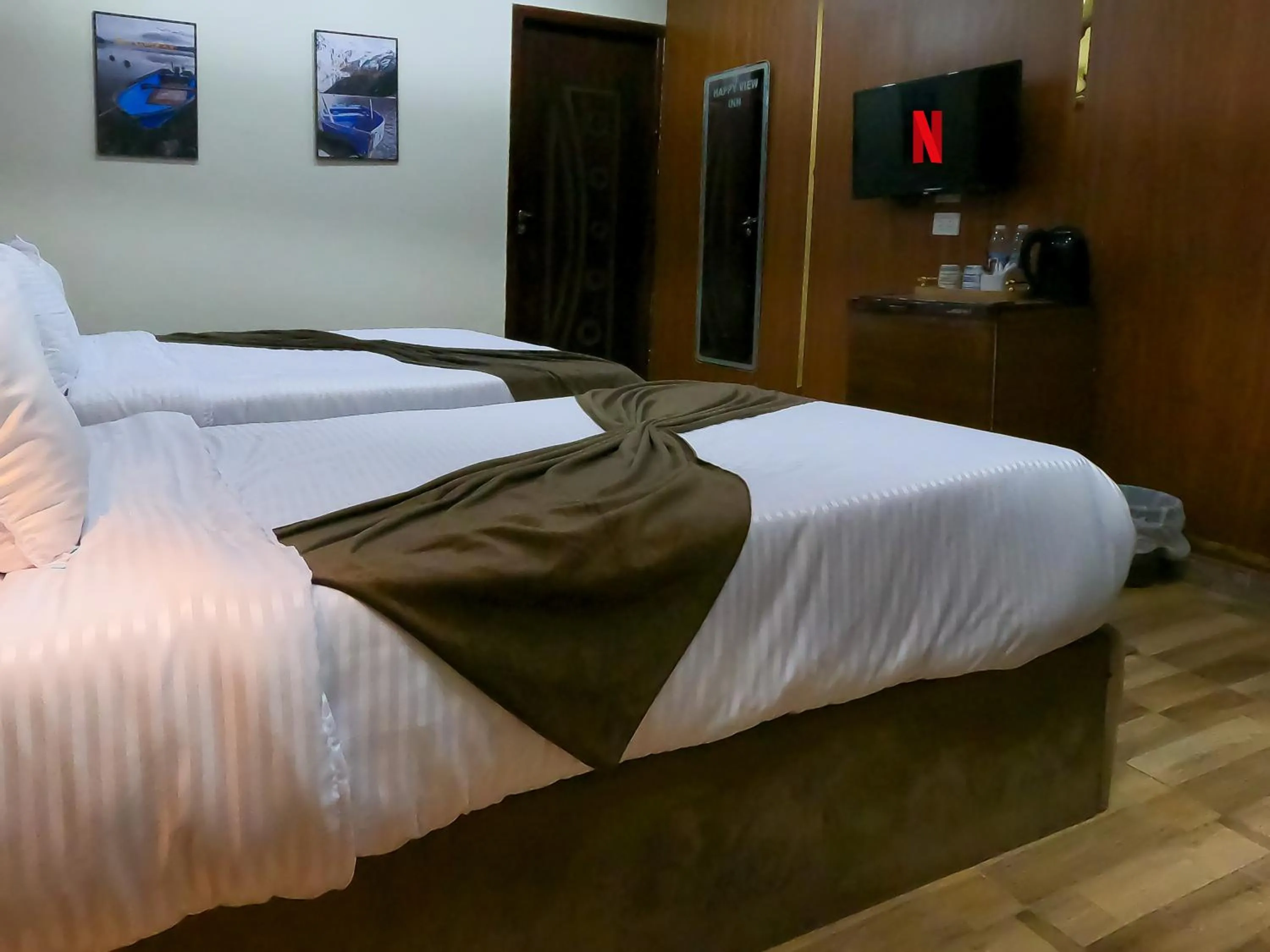 Bed in Happy View Inn