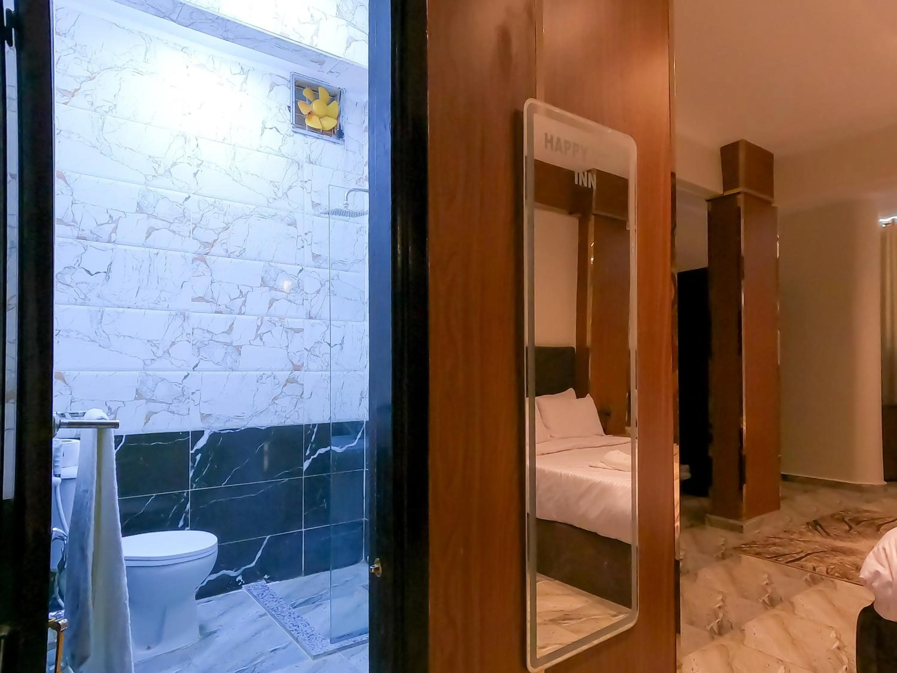 Bed in Happy View Inn