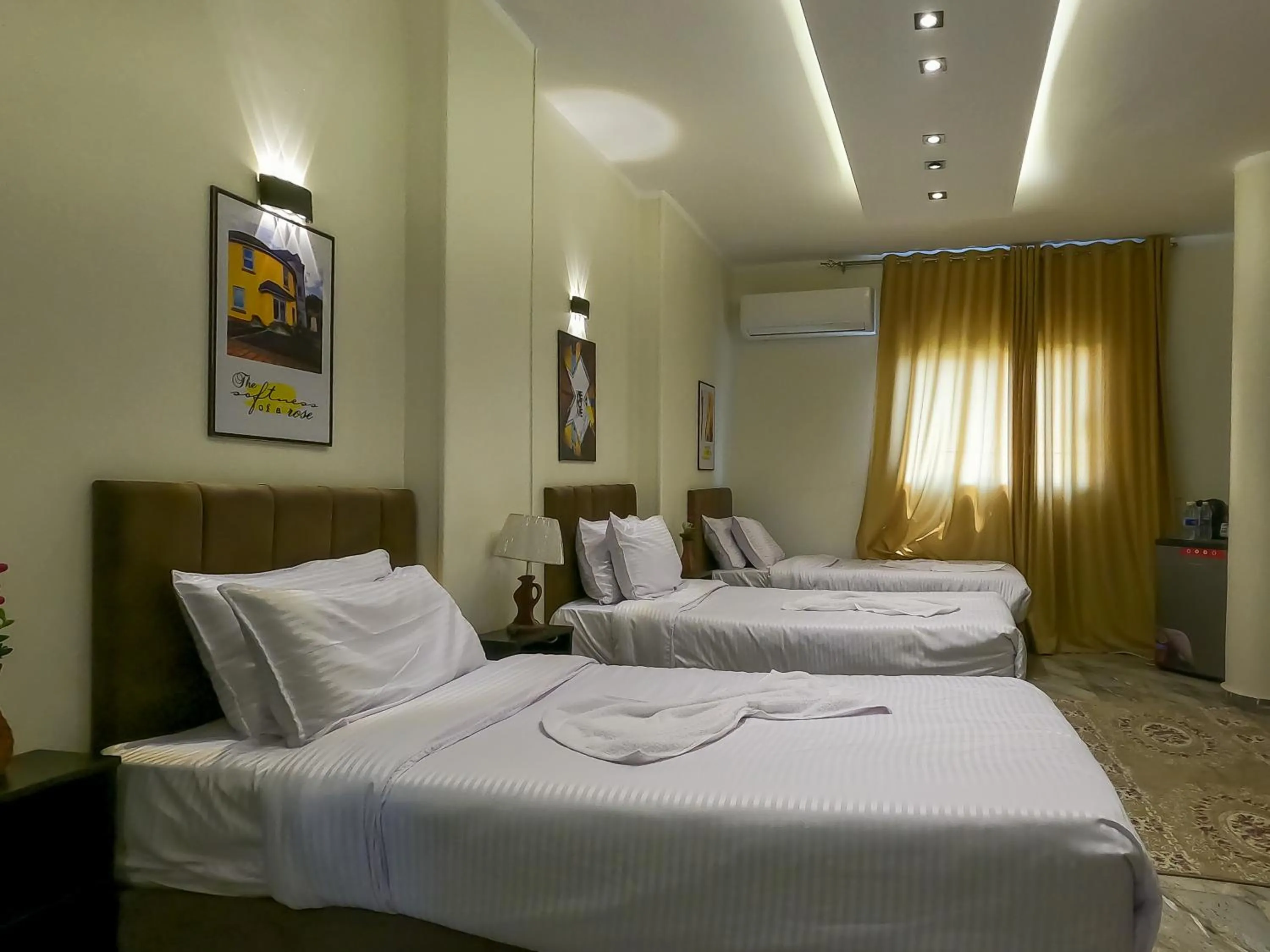 Bed in Happy View Inn