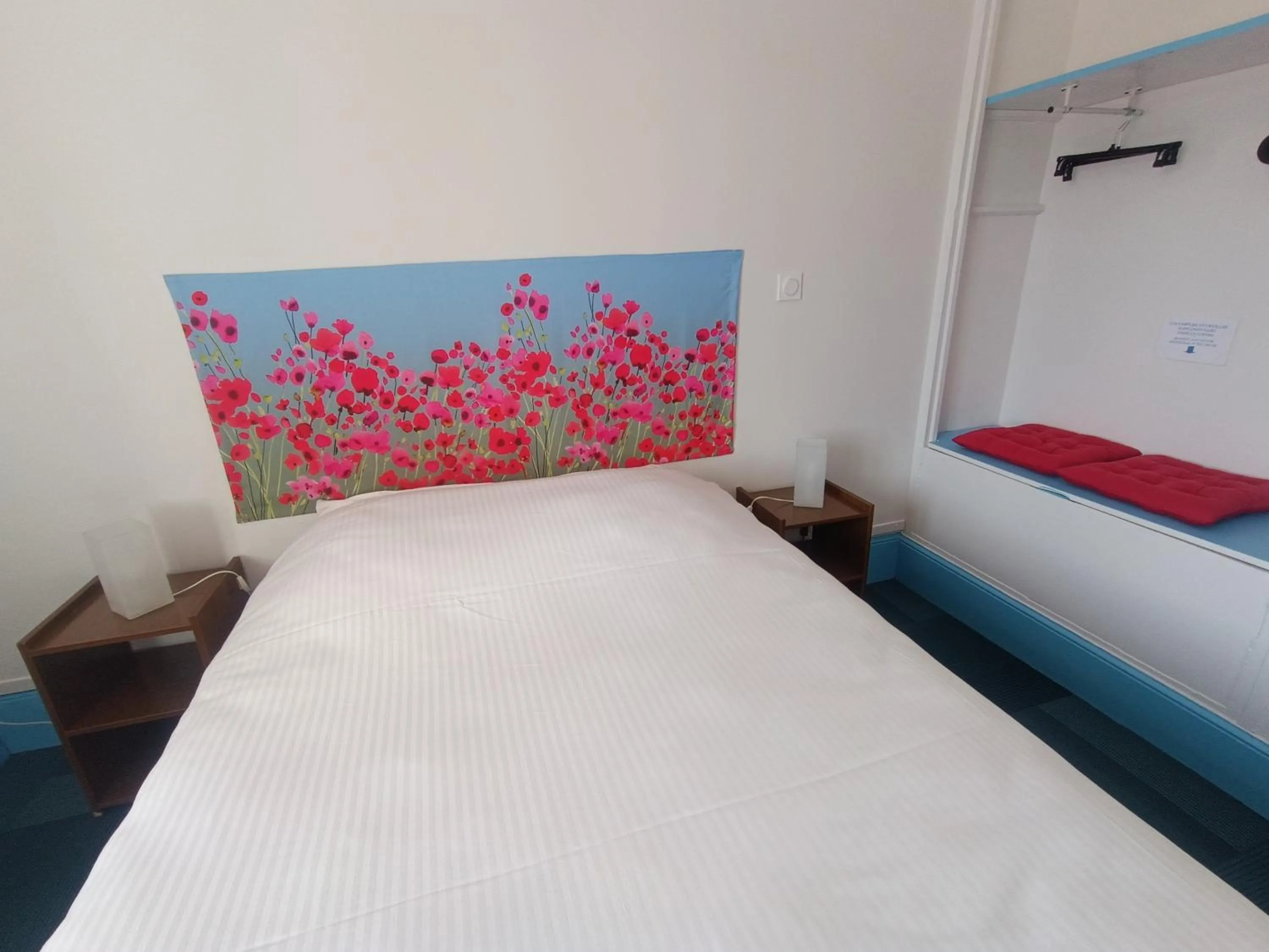 Bed in HOTEL DE FRANCE