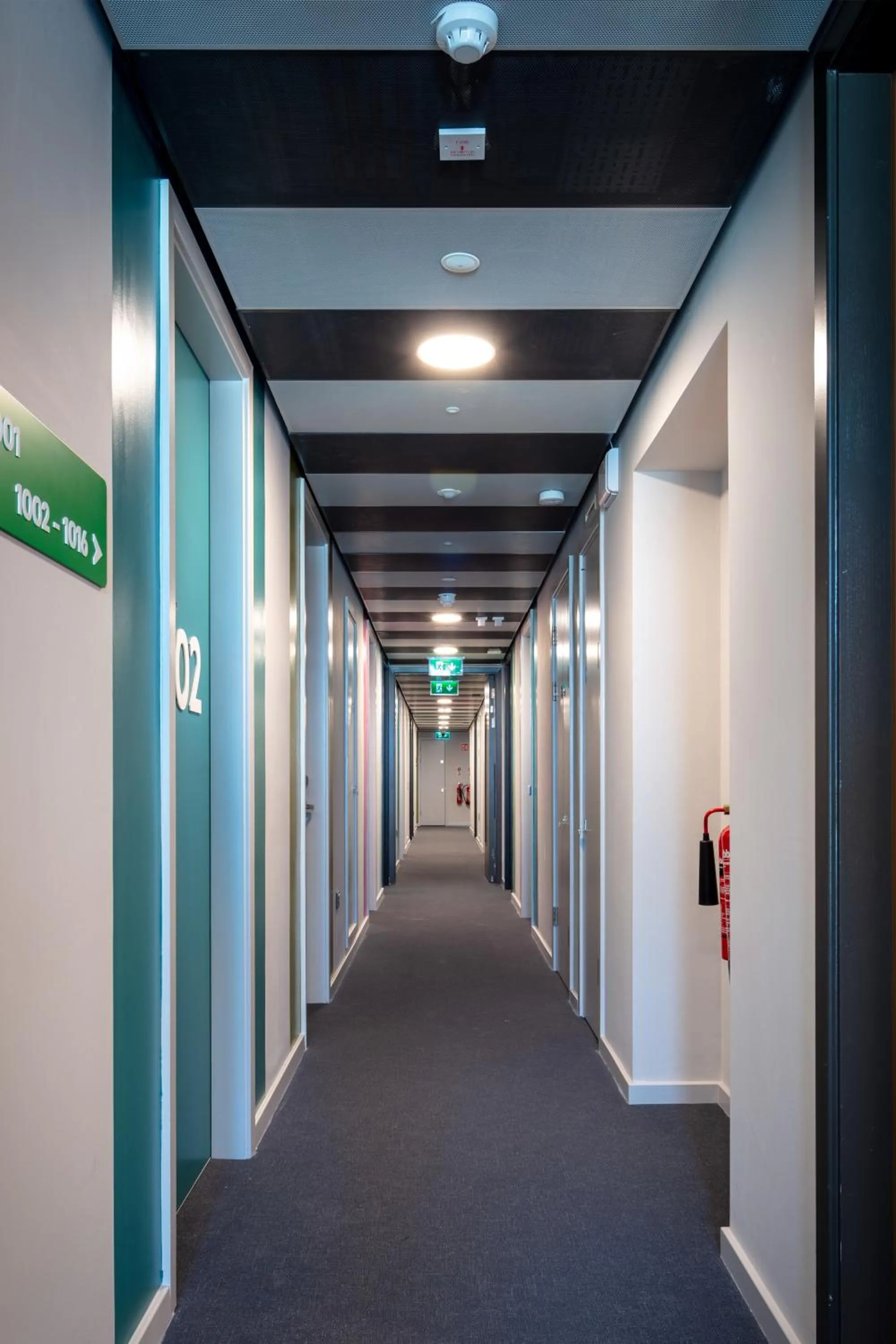 Property building in Clink i Lár