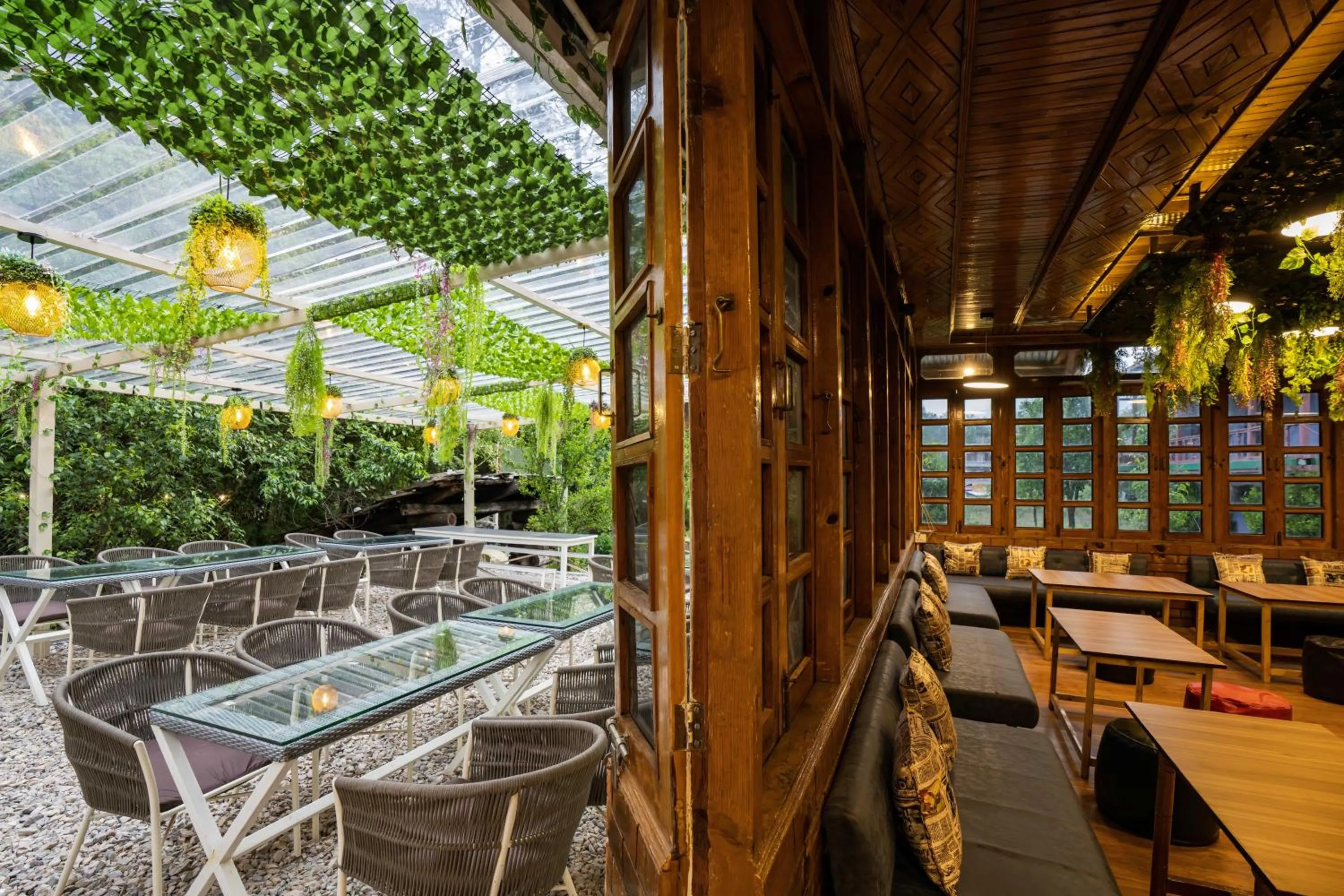 Restaurant/places to eat in Zostel Kasol (Katagla)