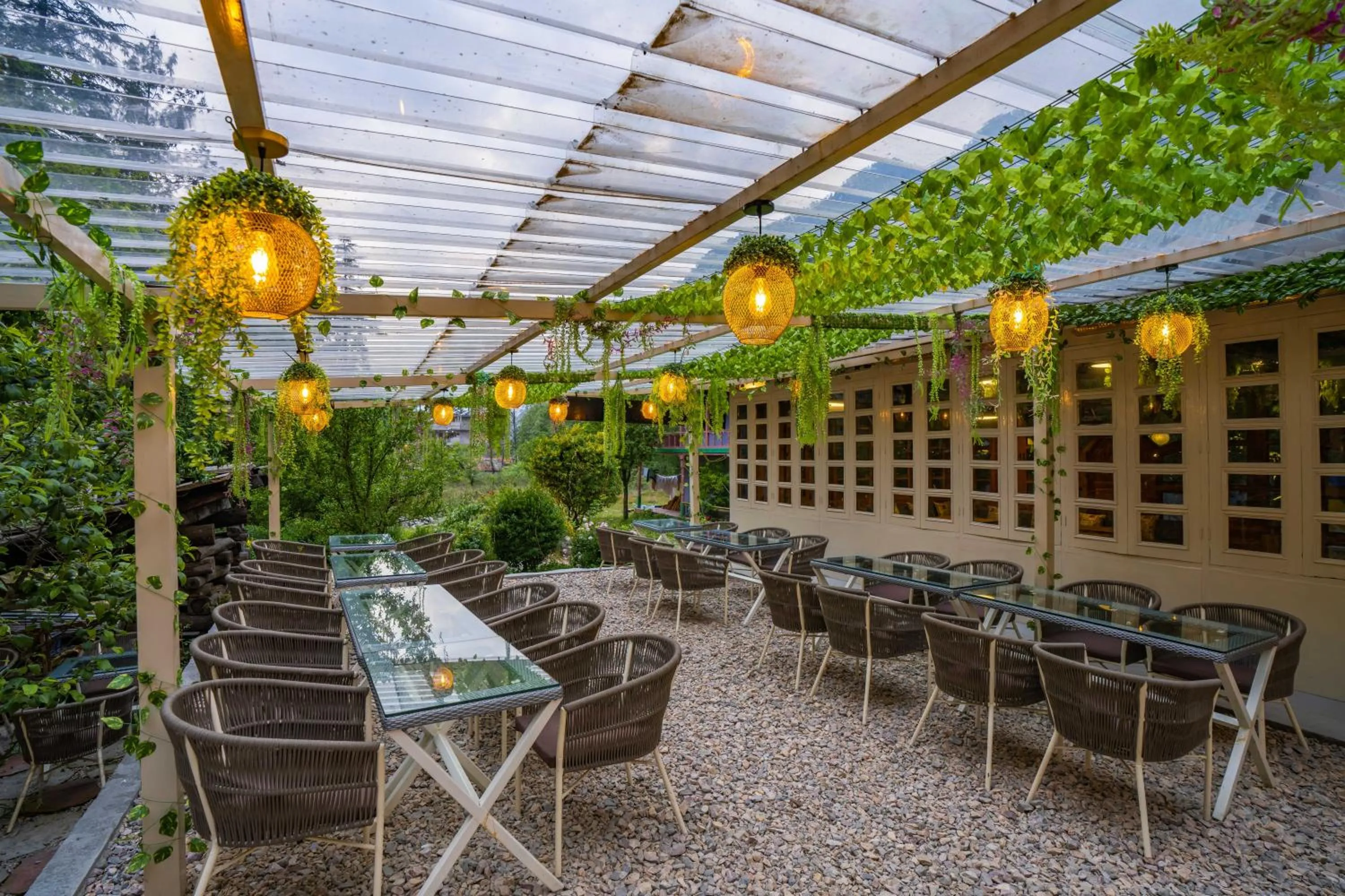 Restaurant/places to eat in Zostel Kasol (Katagla)