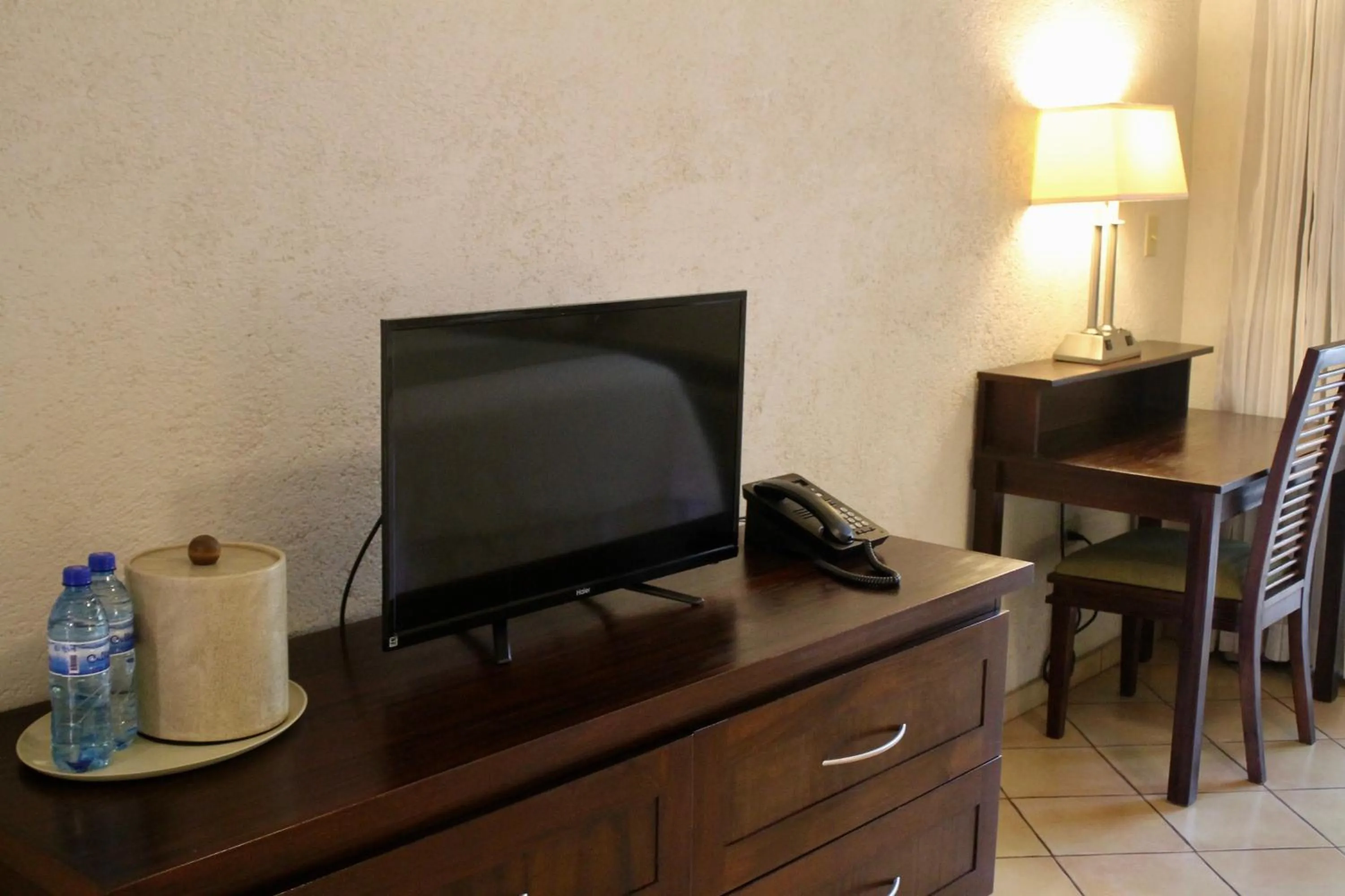 TV and multimedia in Hotel Villa Therese
