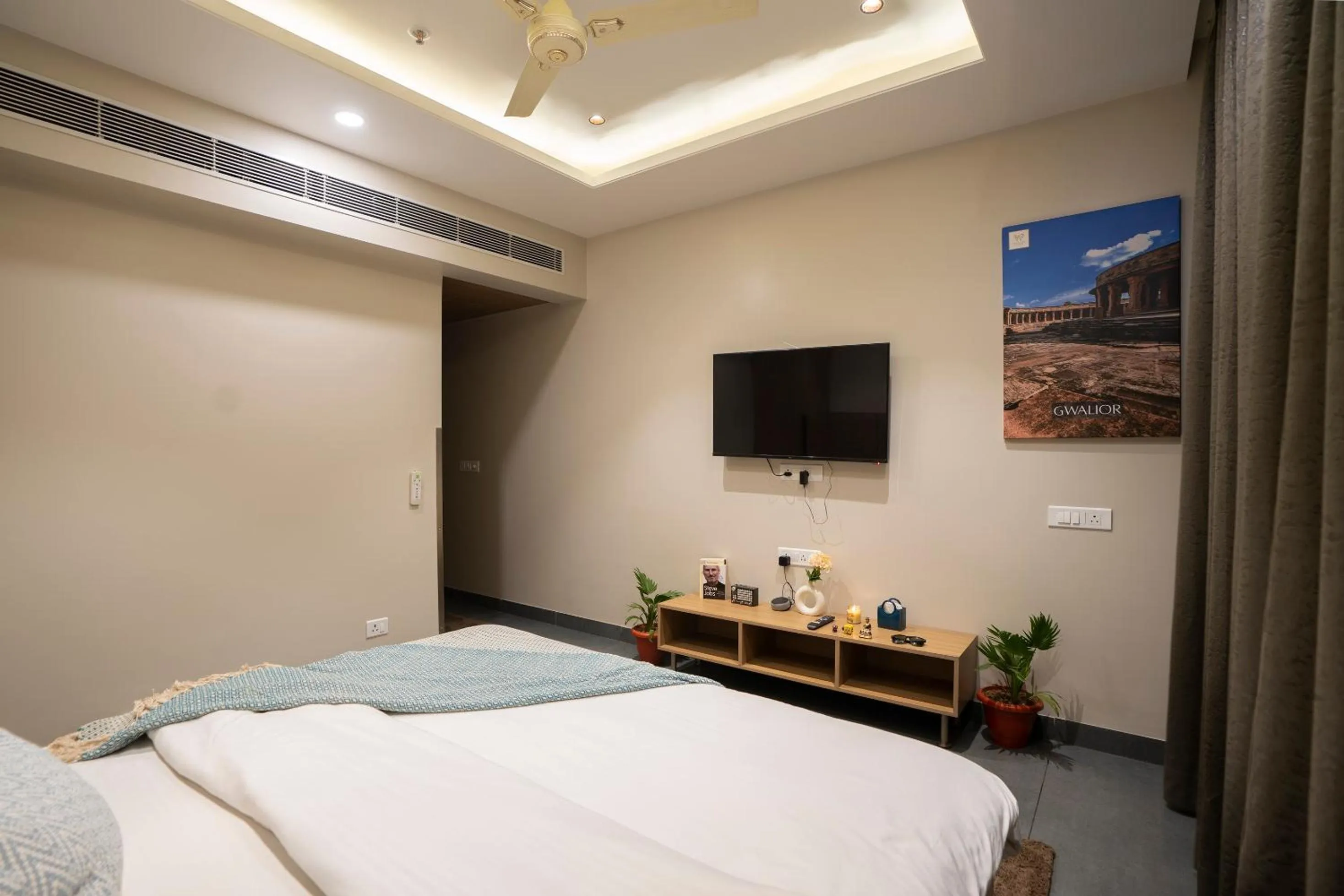 Bed in Vacanza By Westay Luxury Home