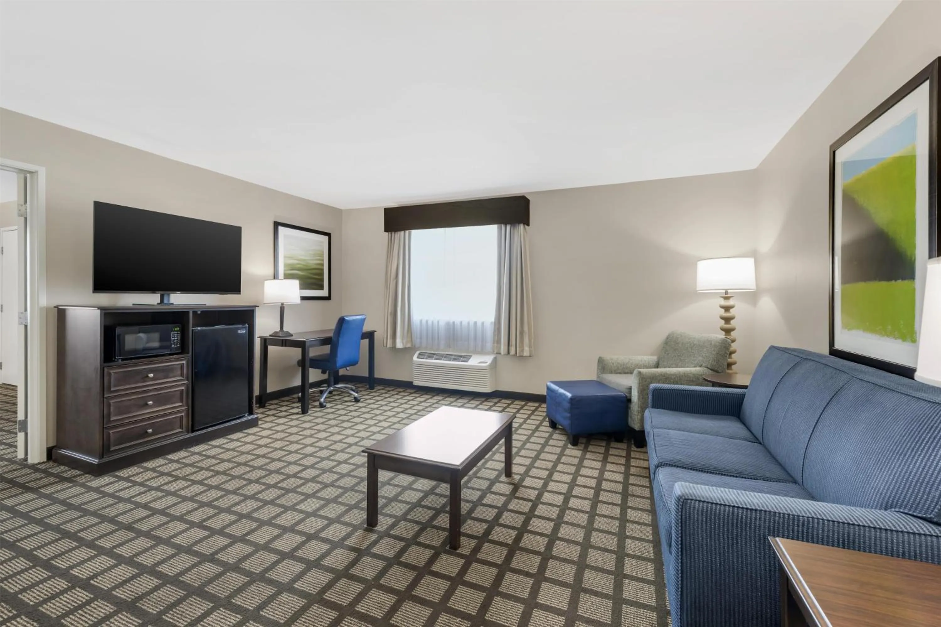 Bedroom in Best Western North Bryant Inn