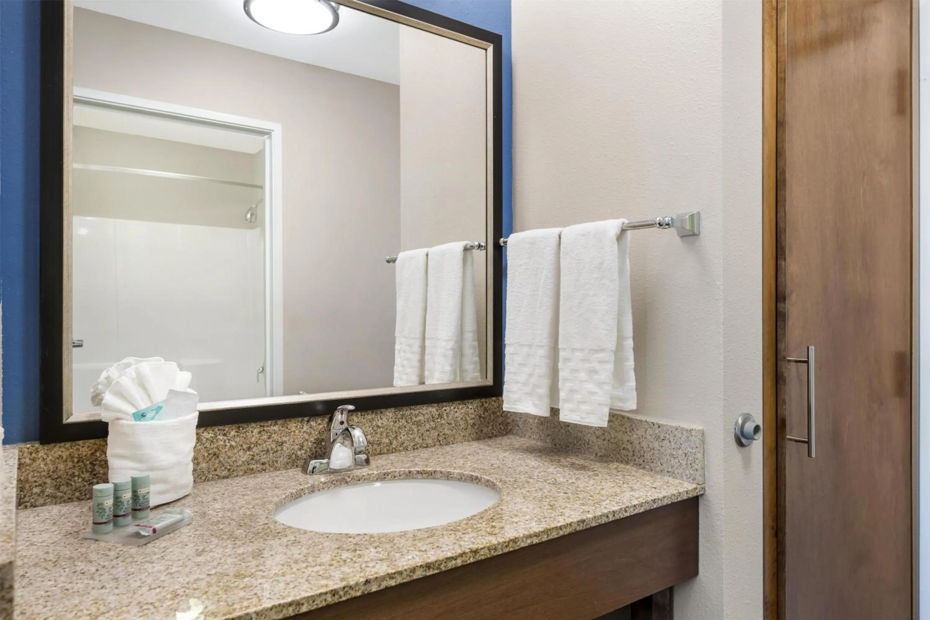 Bathroom in Best Western North Bryant Inn
