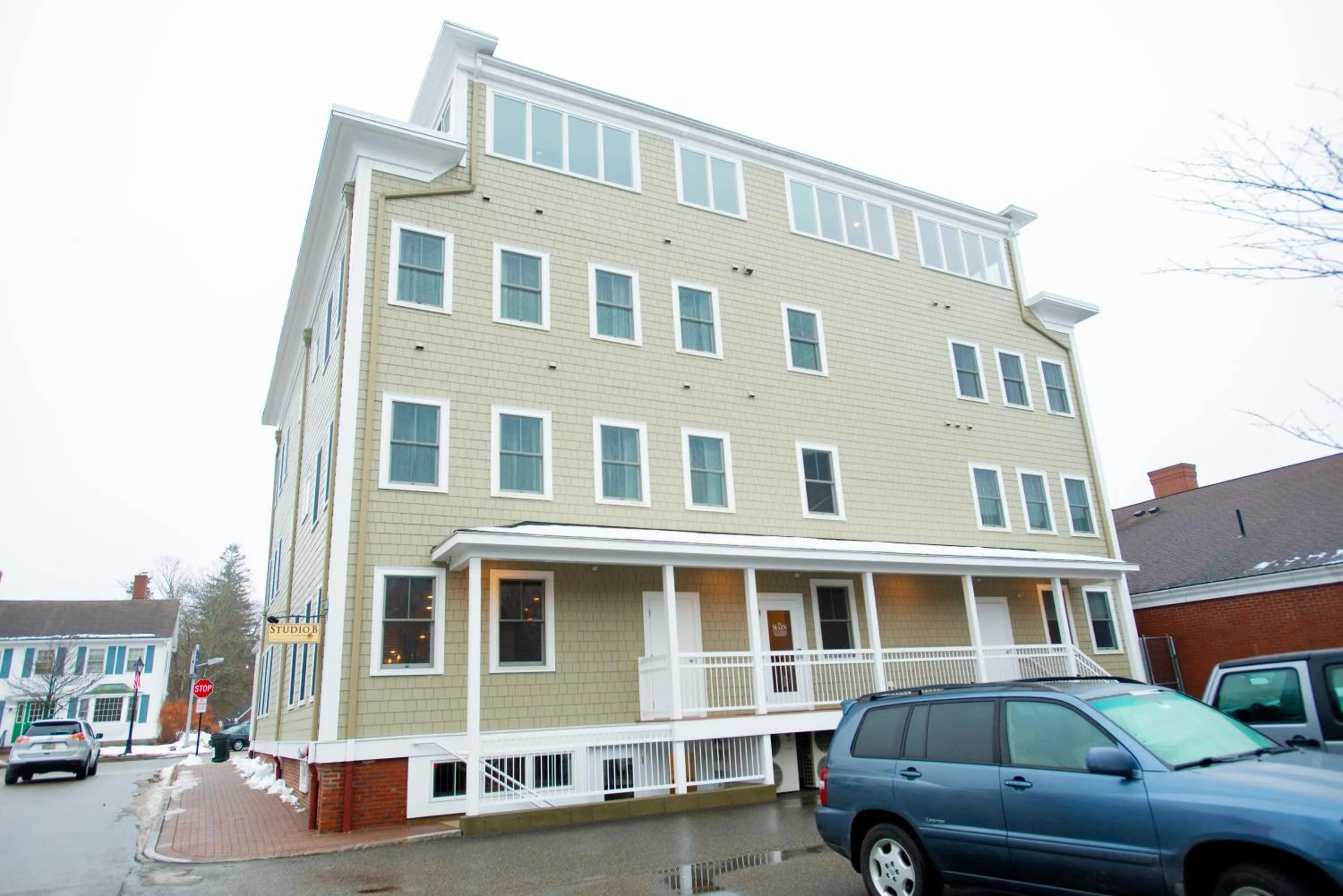 Property building in 84 Main