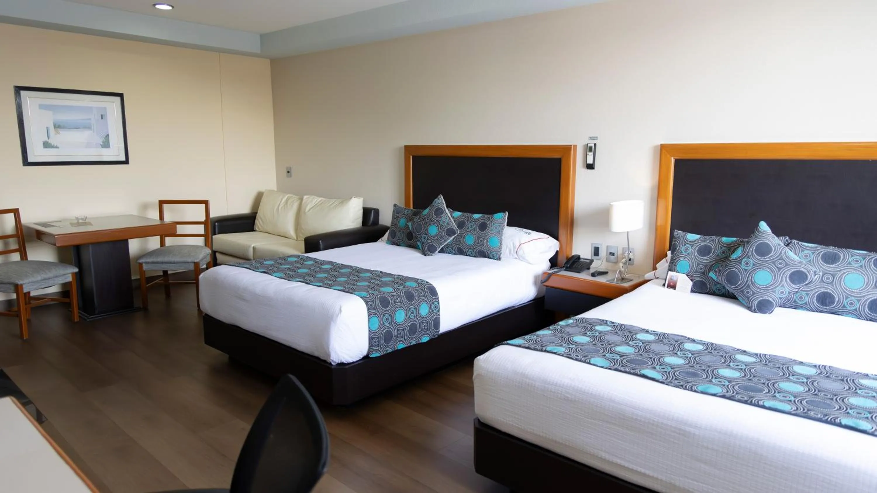 Photo of the whole room, Bed in Hotel Abastos Plaza