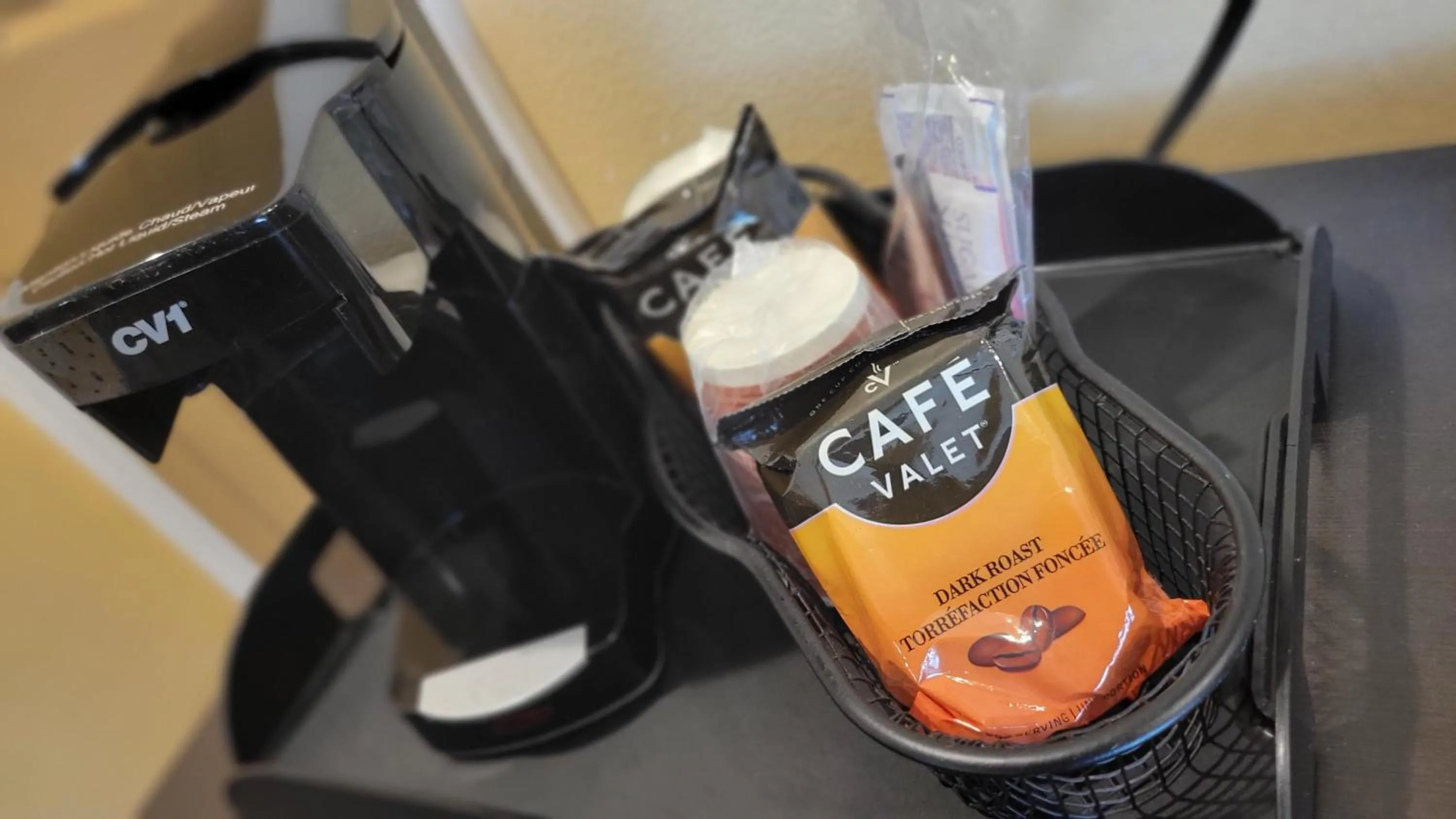 Coffee/tea facilities in Marinwood Inn & Suites