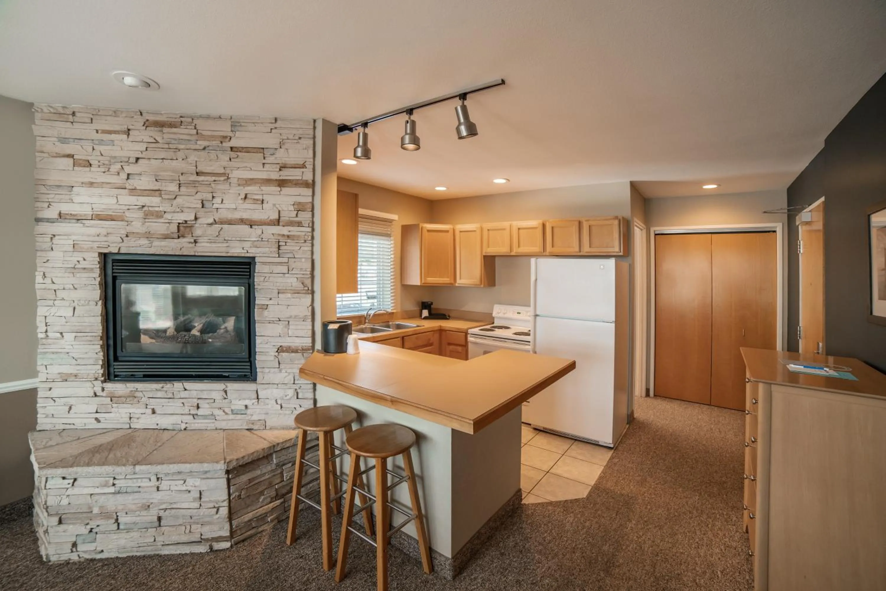 Kitchen or kitchenette in Weathervane Inn