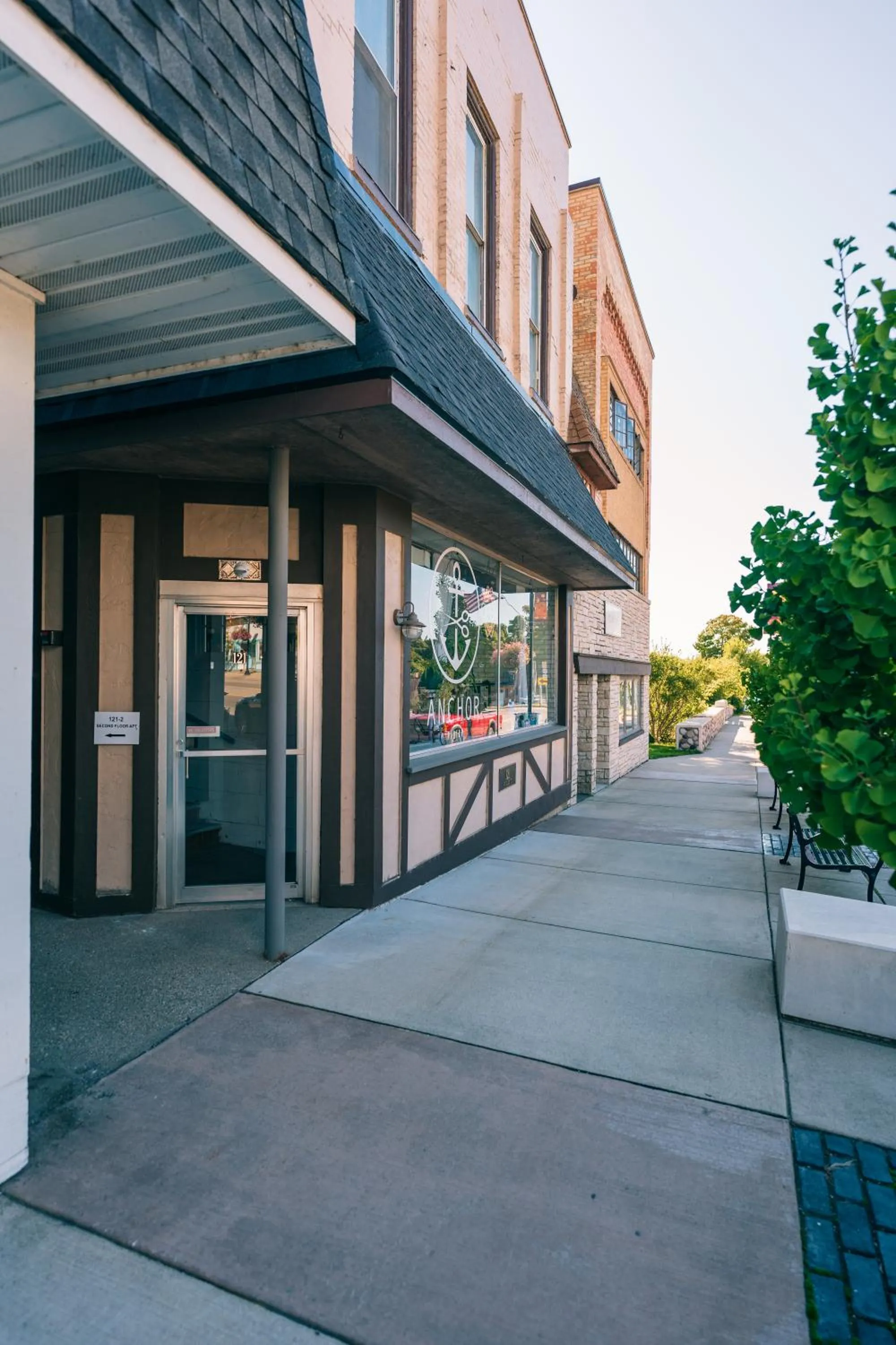 Neighbourhood in Weathervane Inn