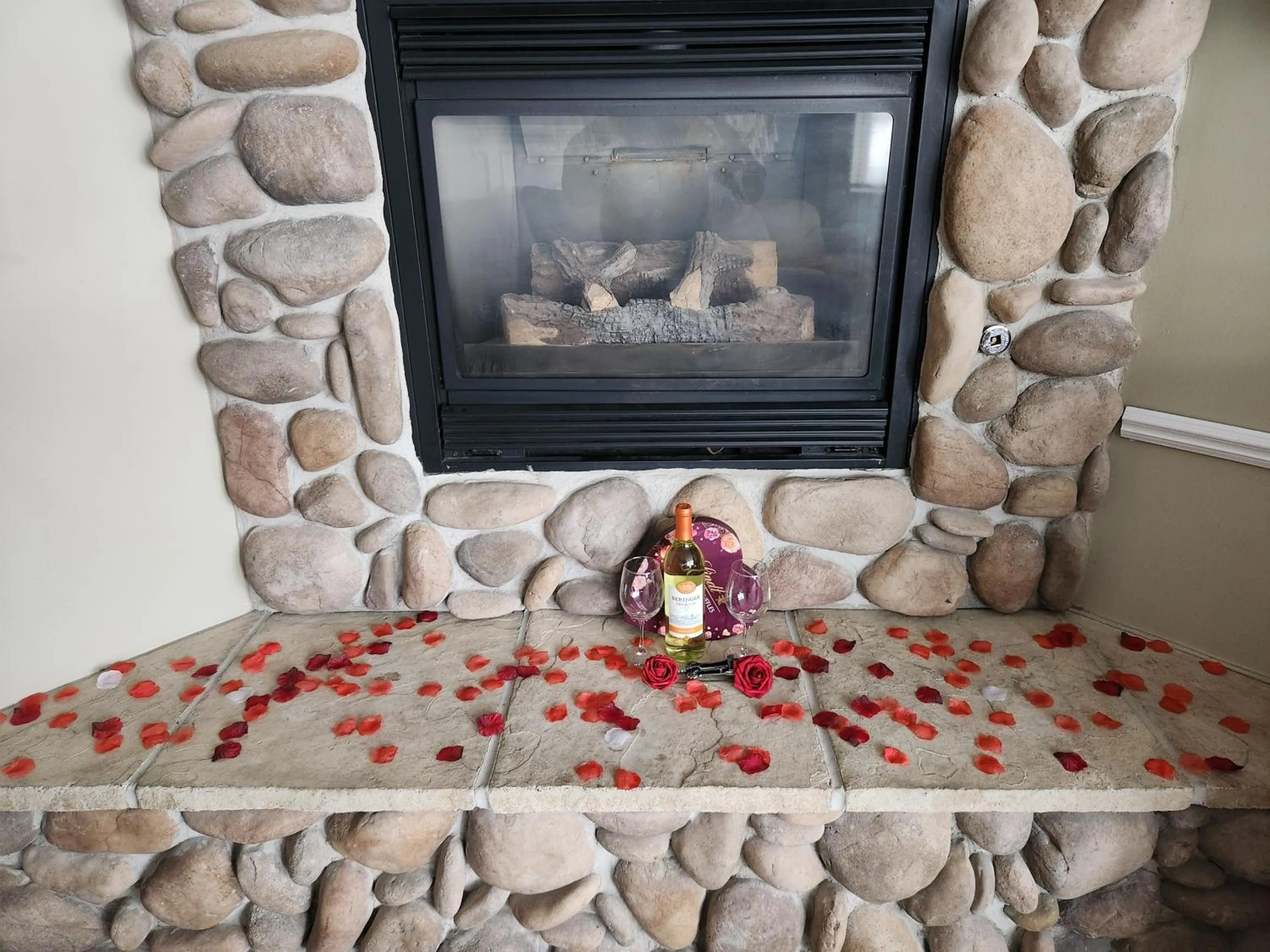 Decorative detail in Weathervane Inn