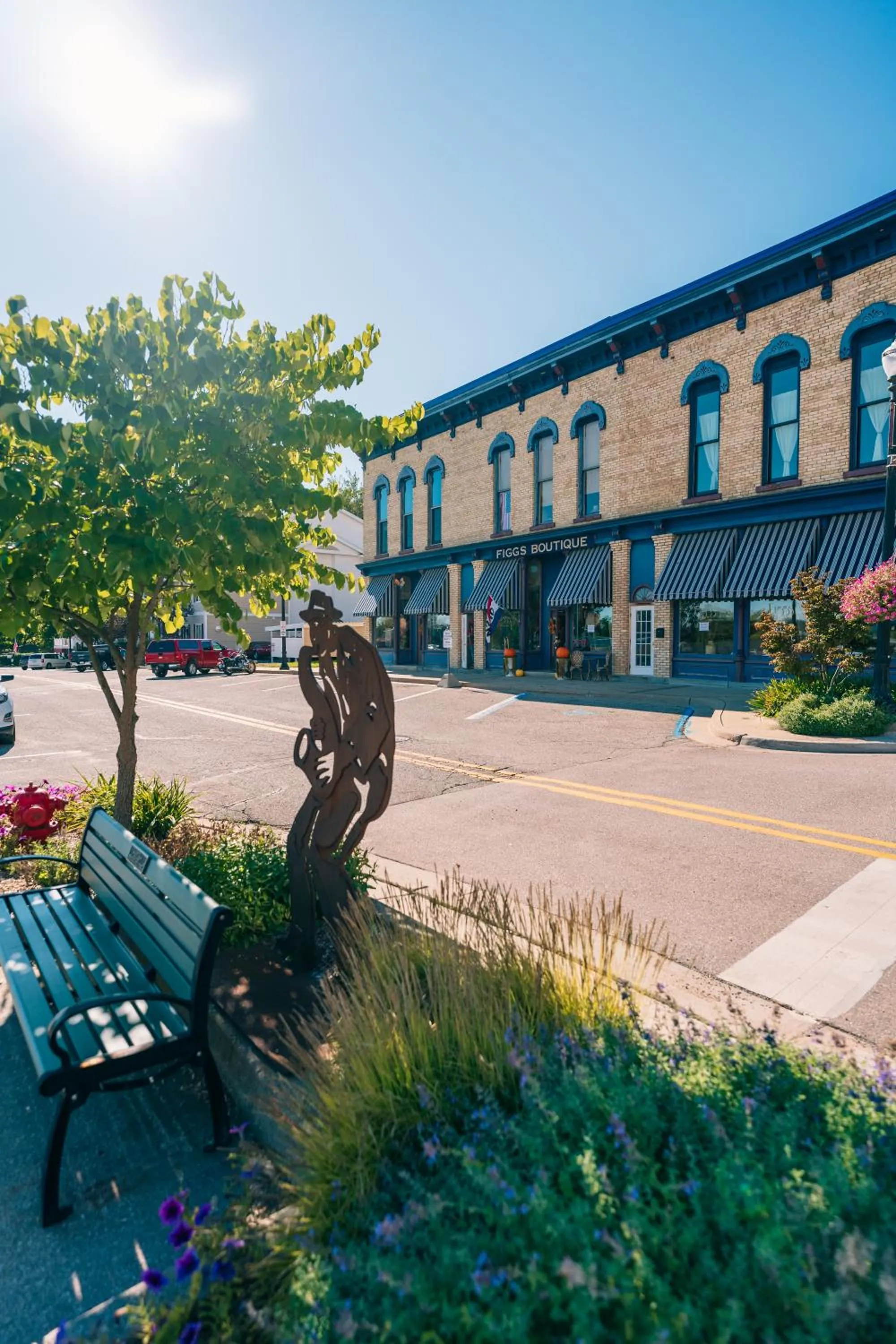 Neighbourhood in Weathervane Inn