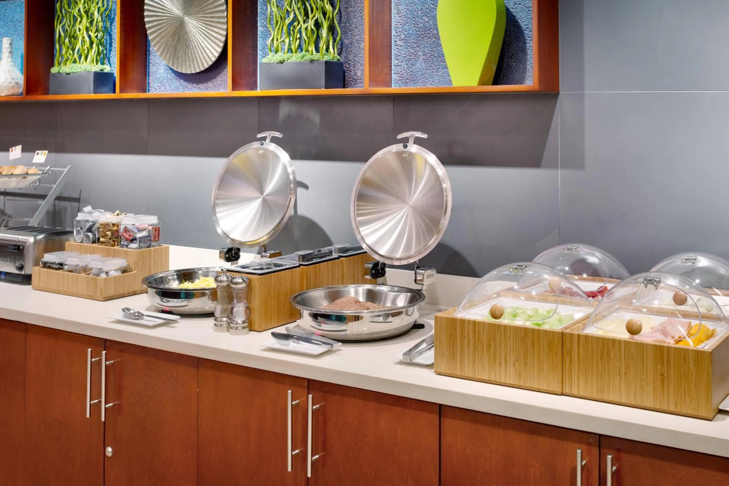 Breakfast in SpringHill Suites by Marriott Houston I-45 North