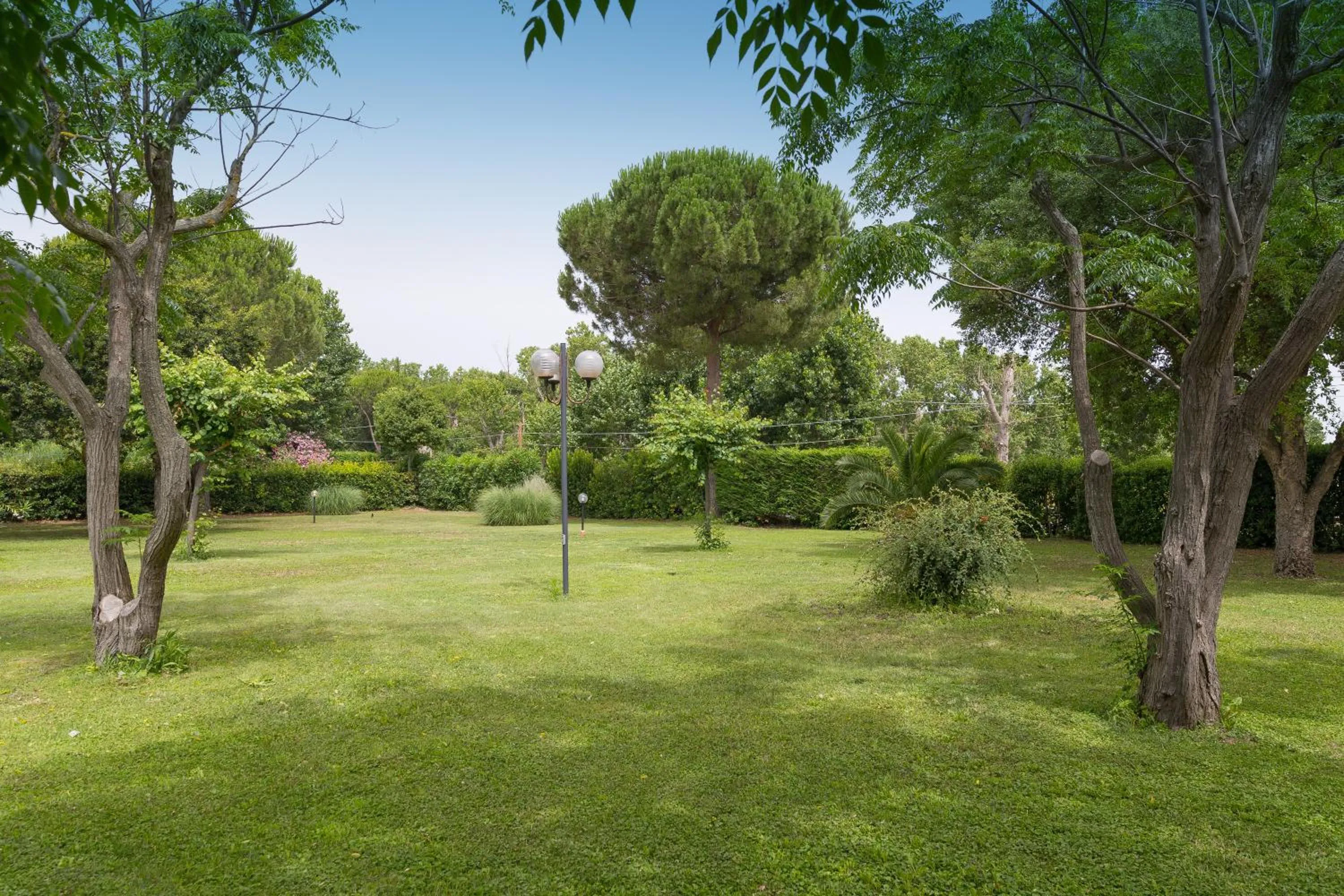 Property building in Il Girasole - Rovo