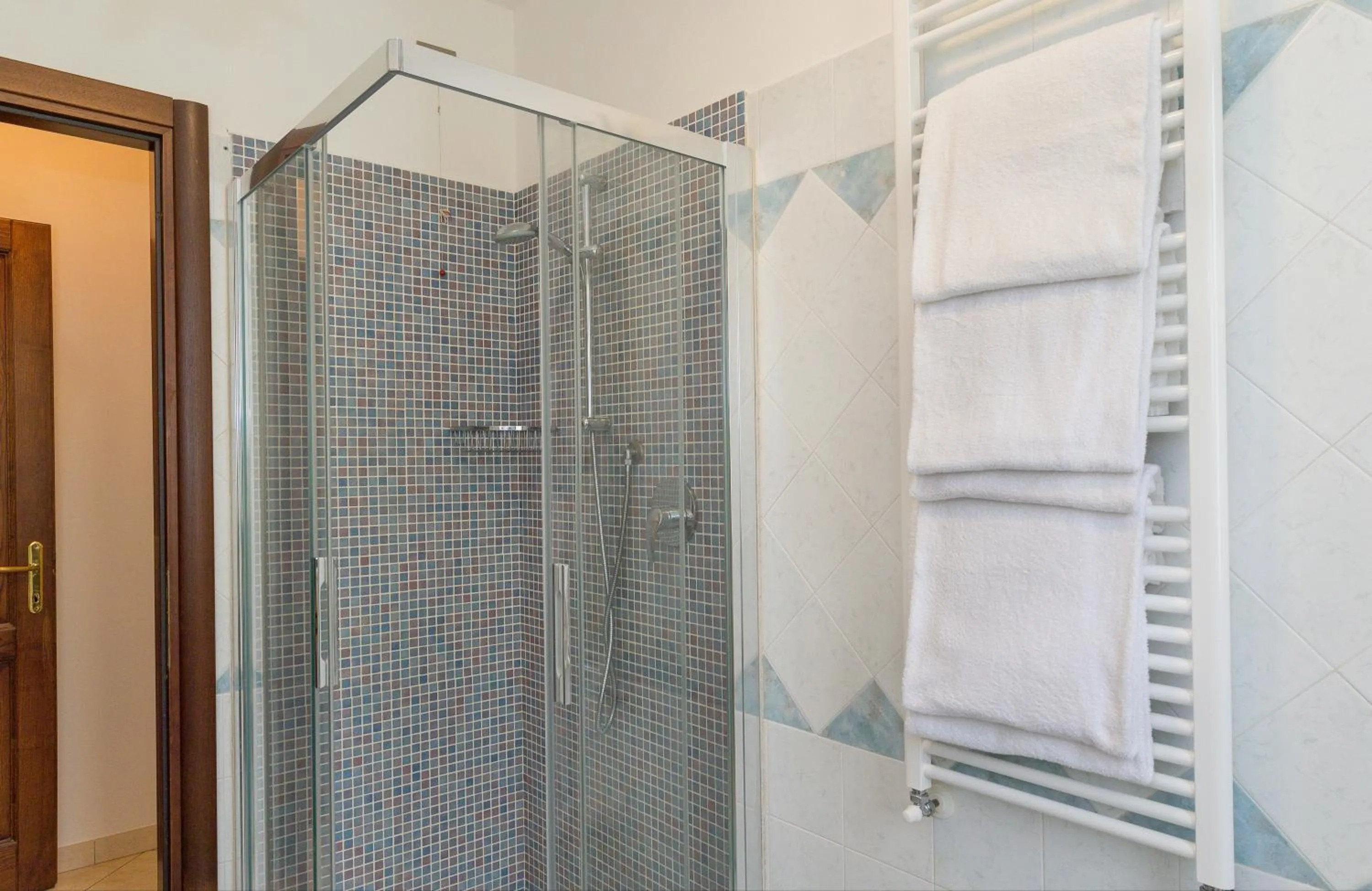 Bathroom in Il Girasole - Rovo