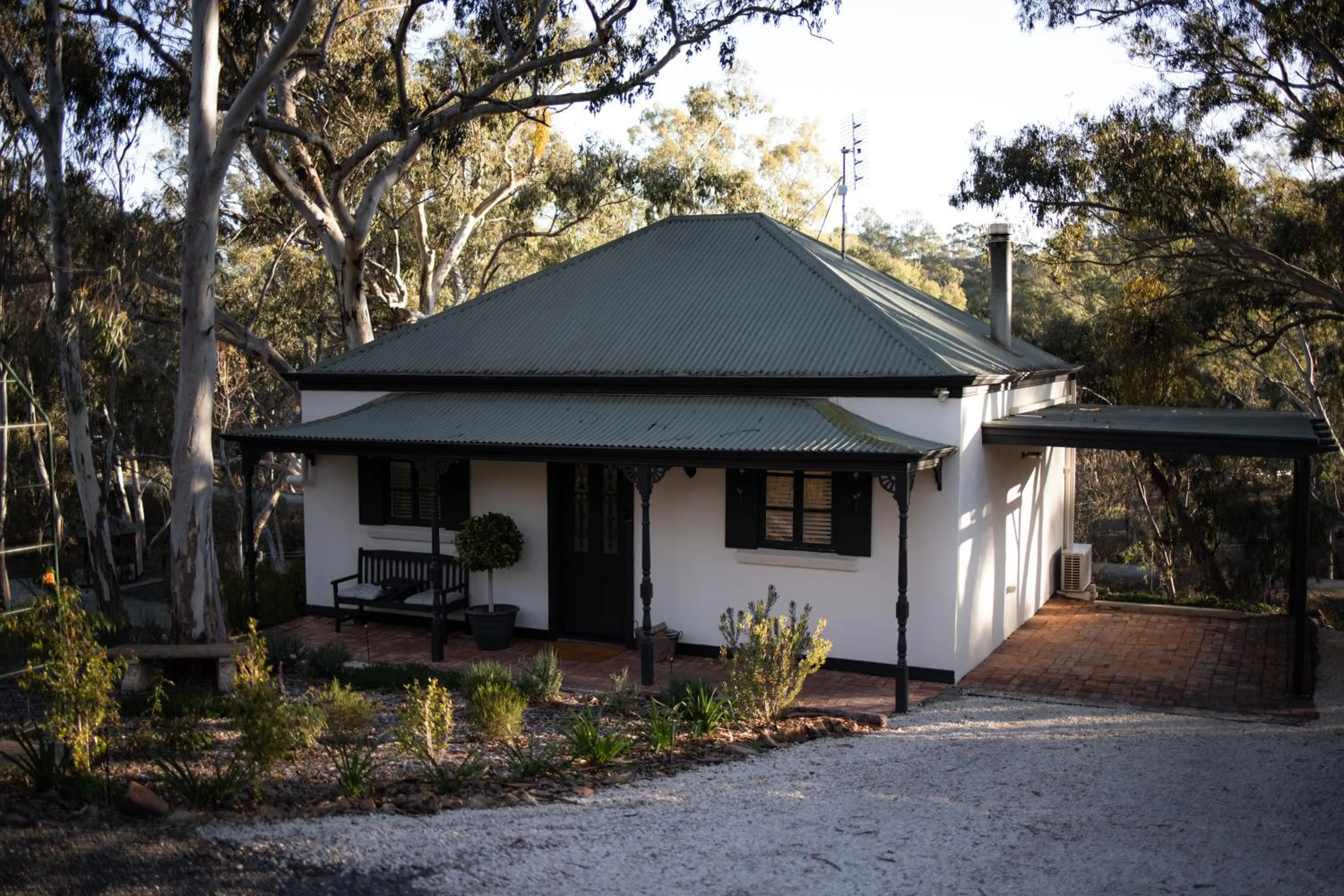 Property building in St Helen's Cottages