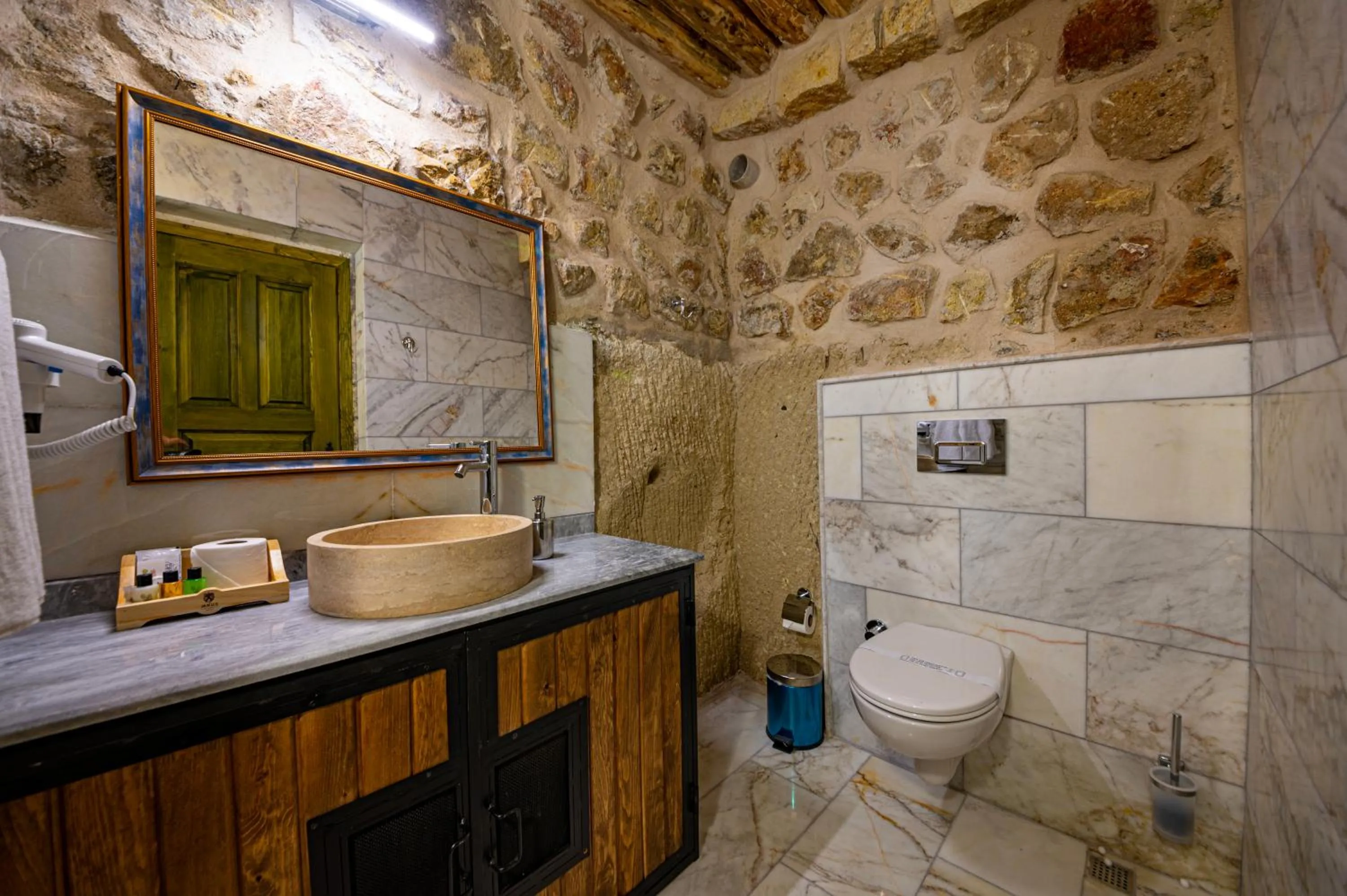 Toilet in Janus Cappadocia