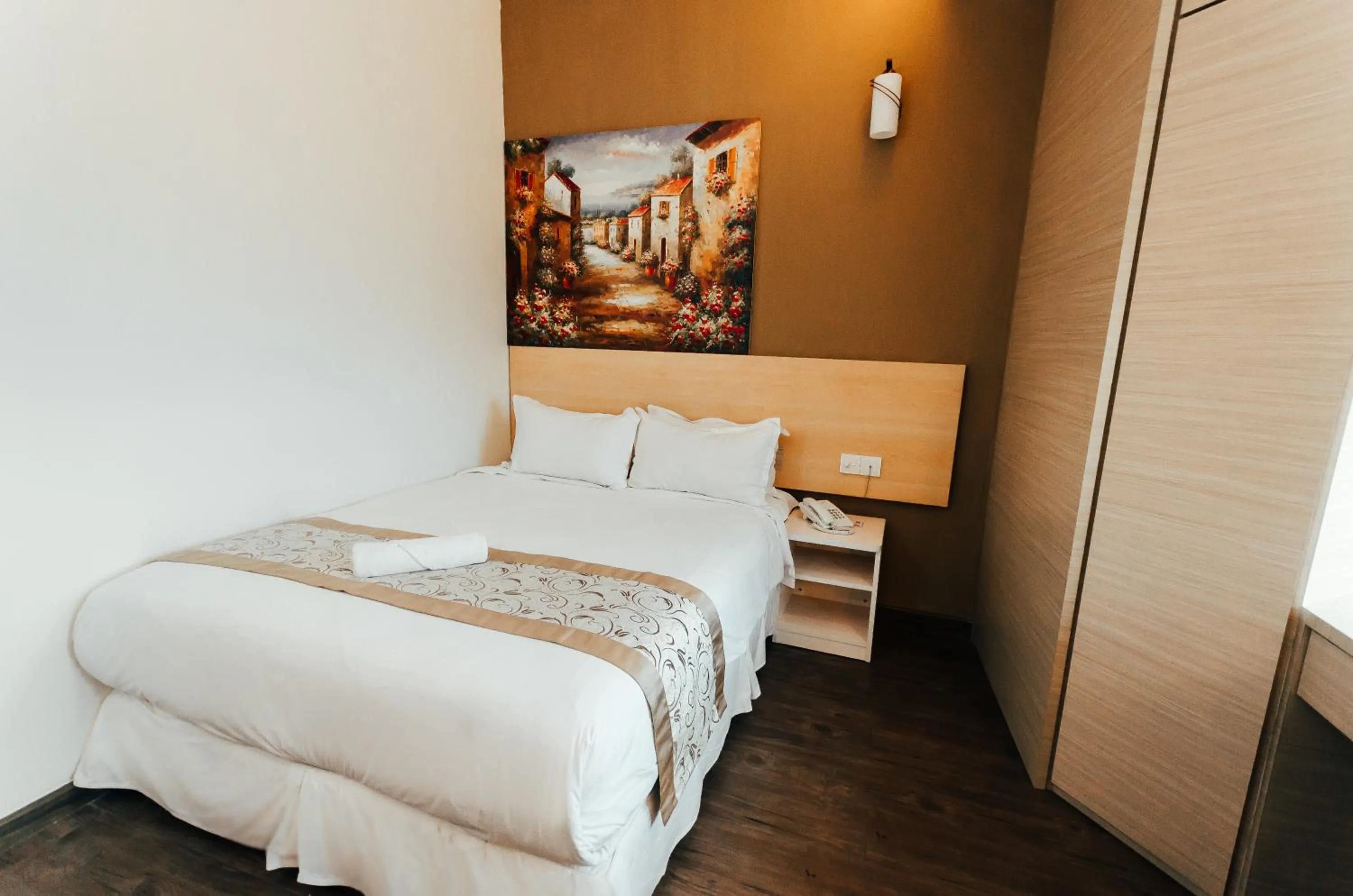 Photo of the whole room, Bed in Kertih Damansara Inn