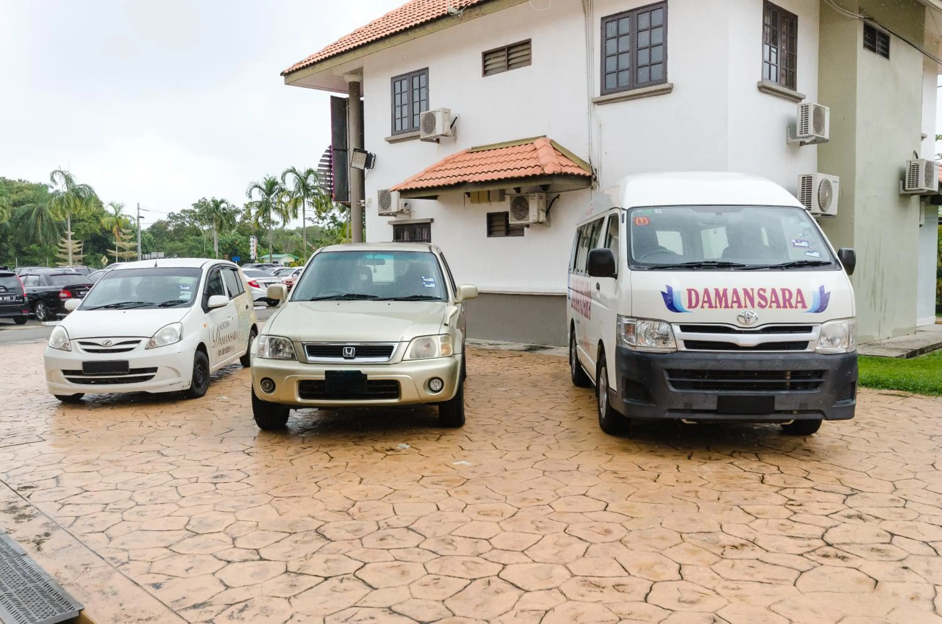 shuttle in Kertih Damansara Inn