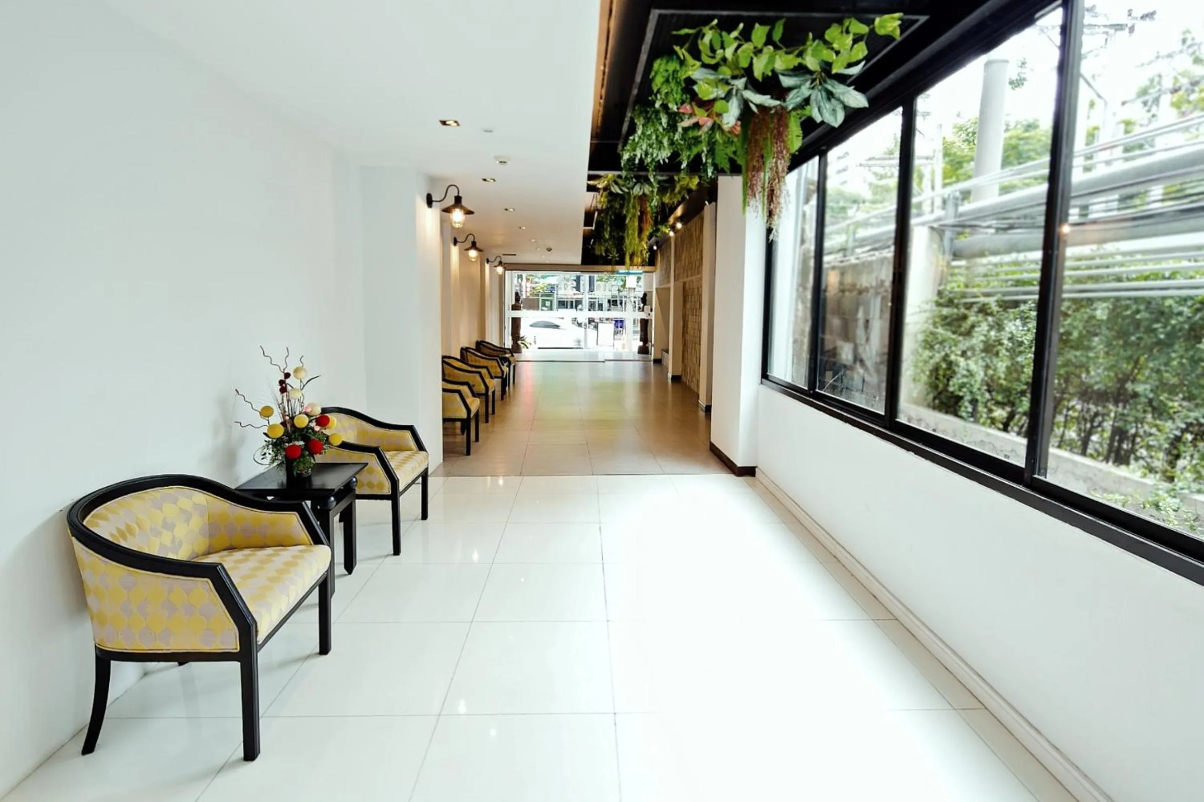 Lobby or reception in Three Sukhumvit Hotel - SHA Plus Certified