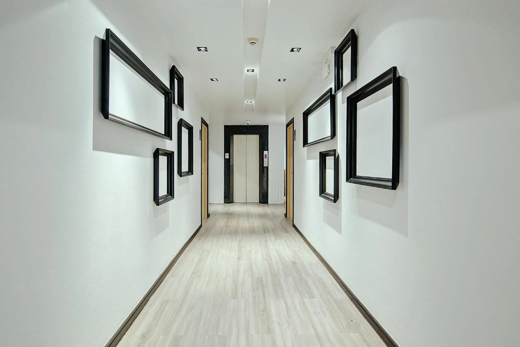 Decorative detail in Three Sukhumvit Hotel - SHA Plus Certified