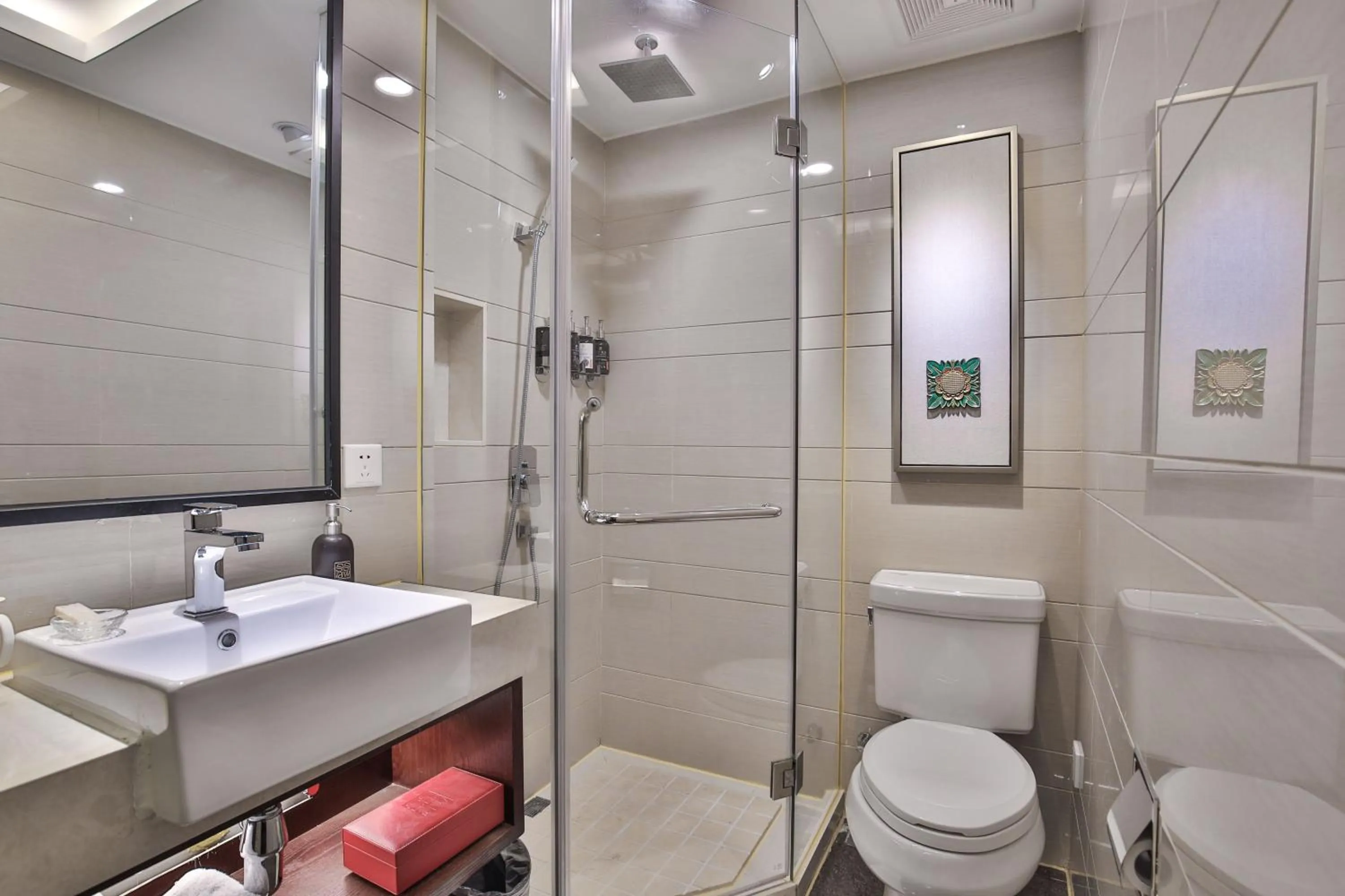 Bathroom in SSAW Boutique Hotel Shanghai Hongkou