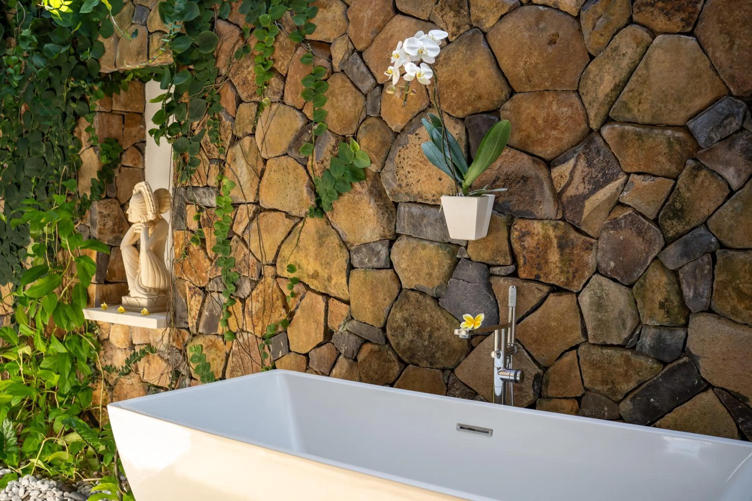Bath in Shunyata Villas Bali