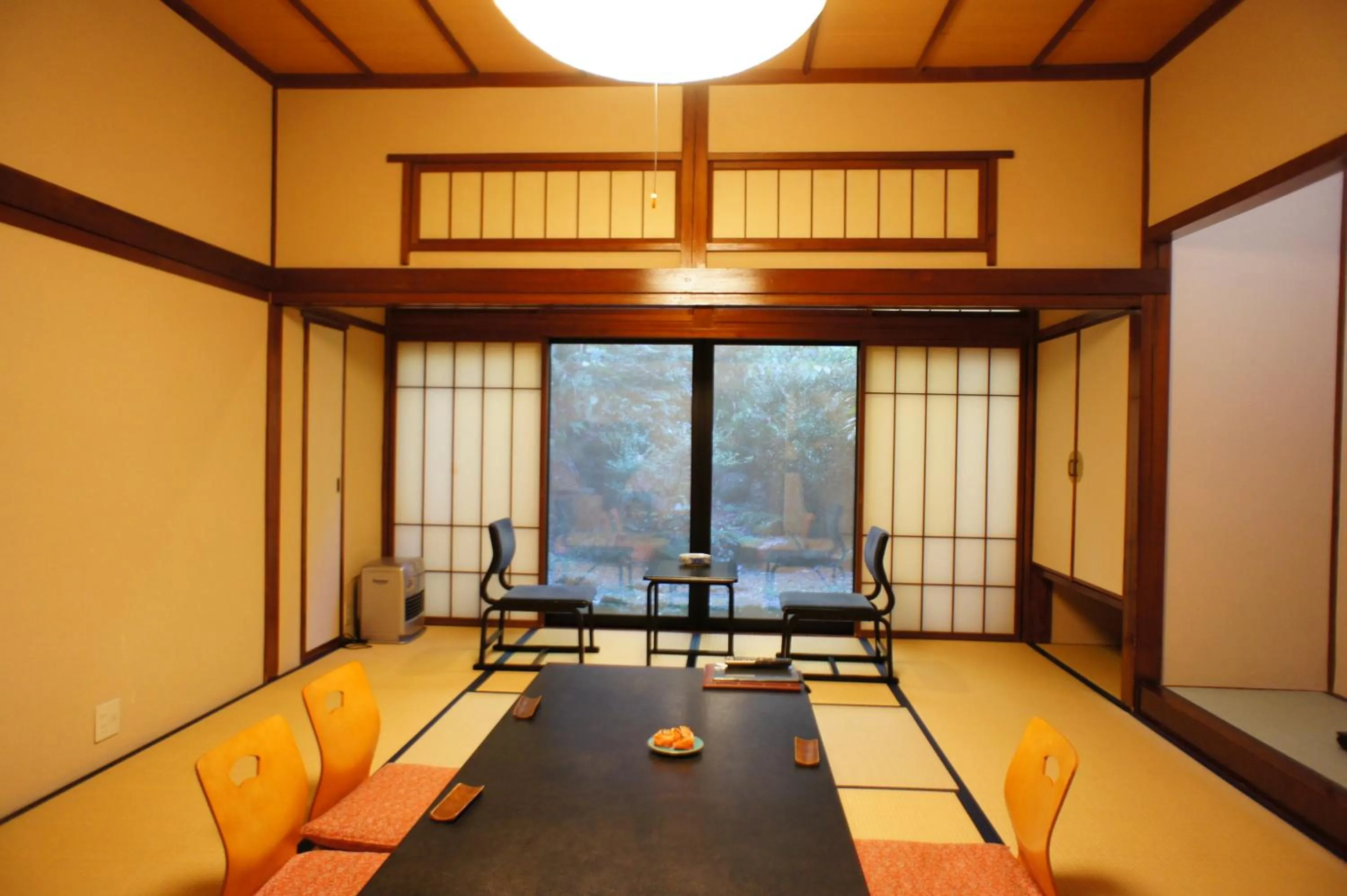 Photo of the whole room in Tabinoyado Kiunsoh