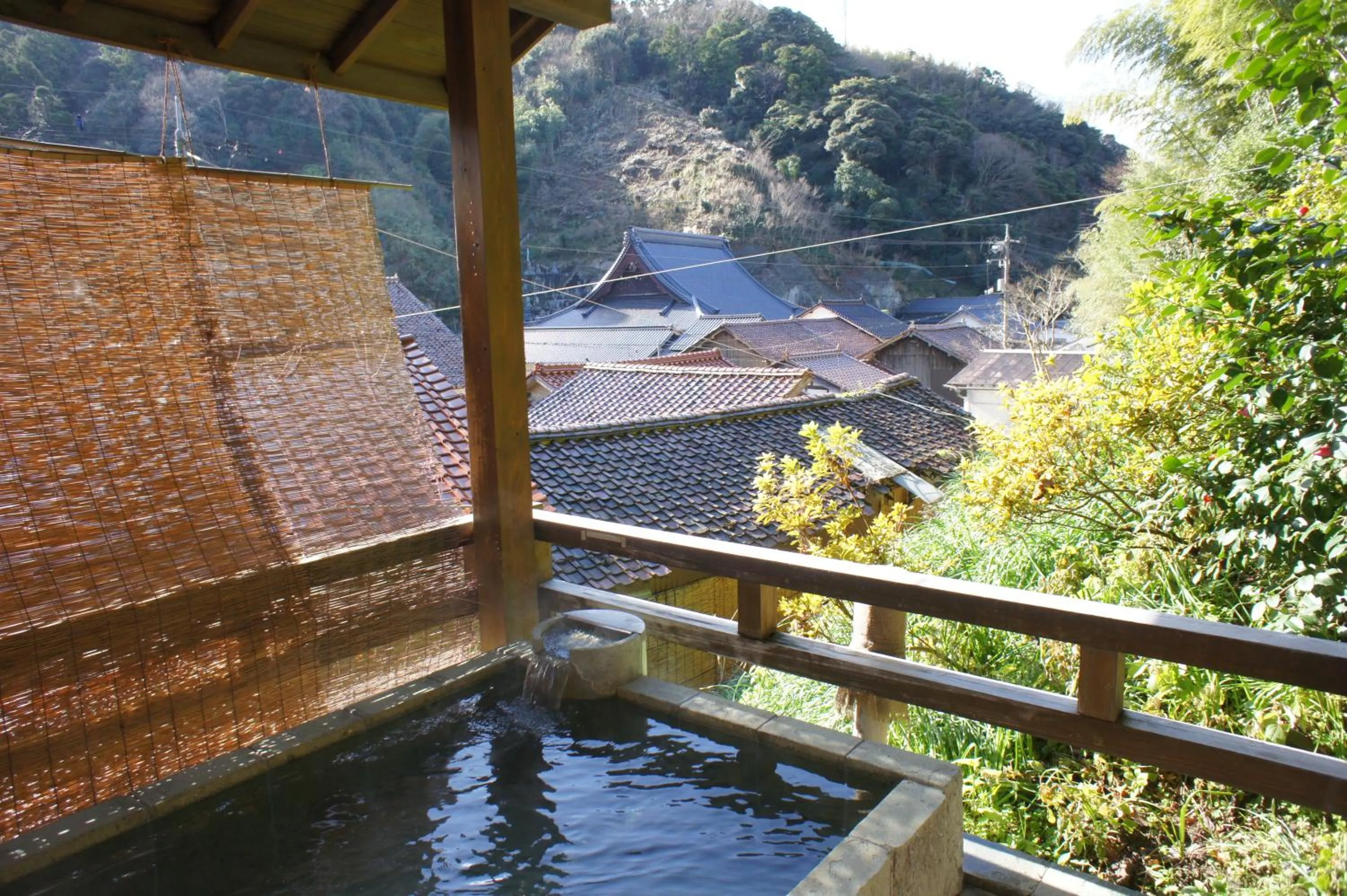 Hot Tub in Tabinoyado Kiunsoh