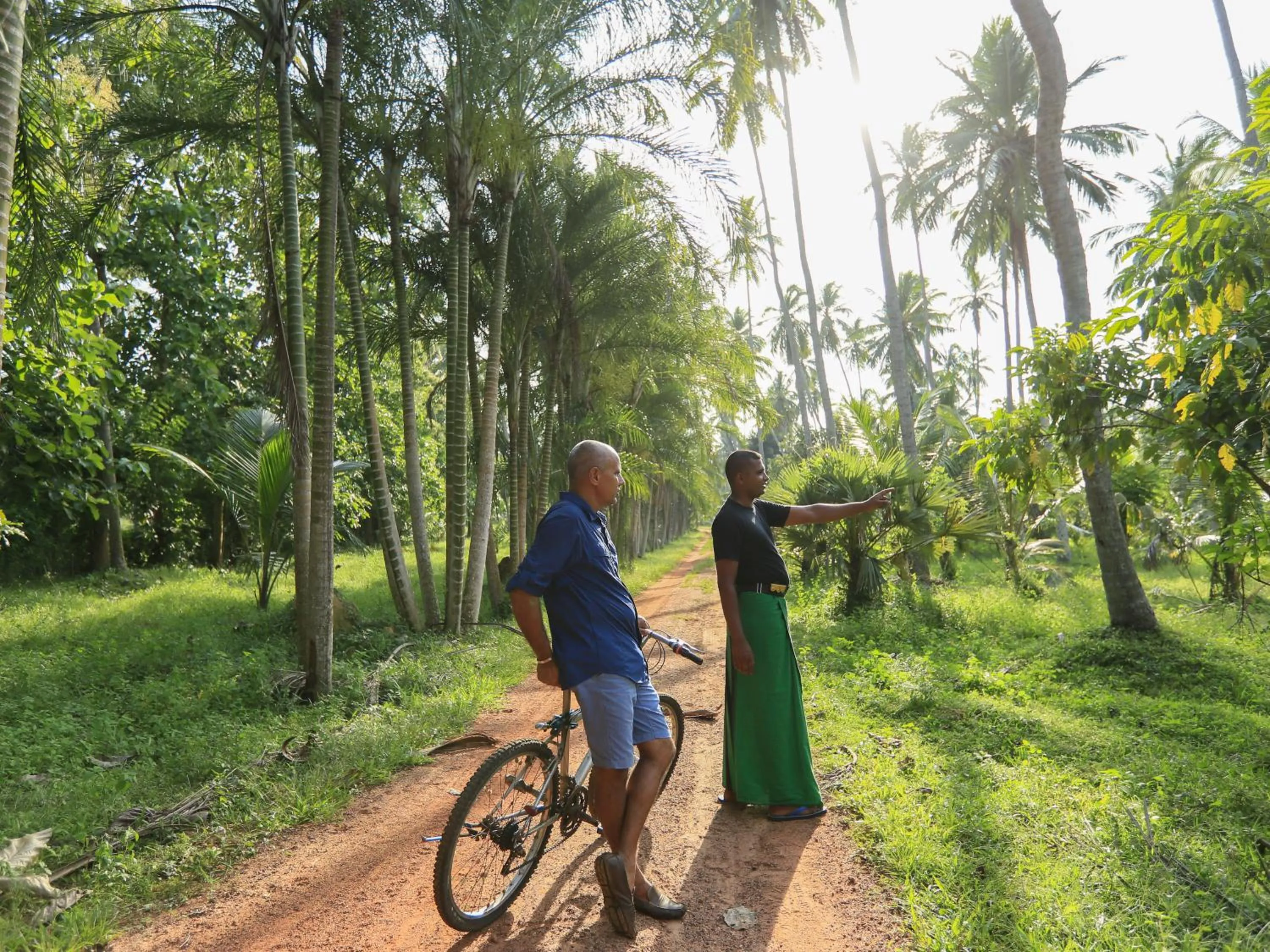 People in Horathapola Estate