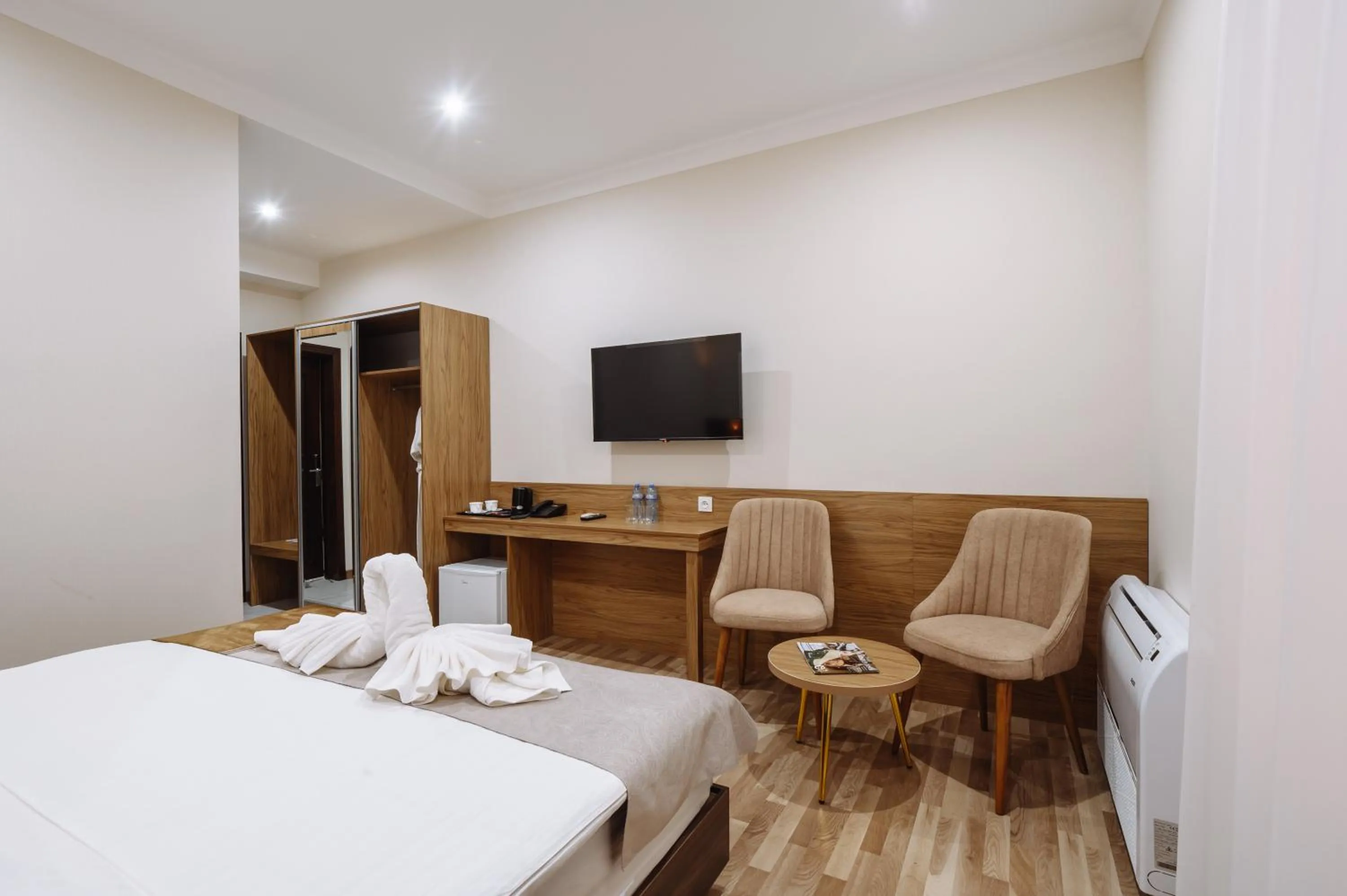 TV and multimedia, Bed in Sofiya Tashkent Hotel