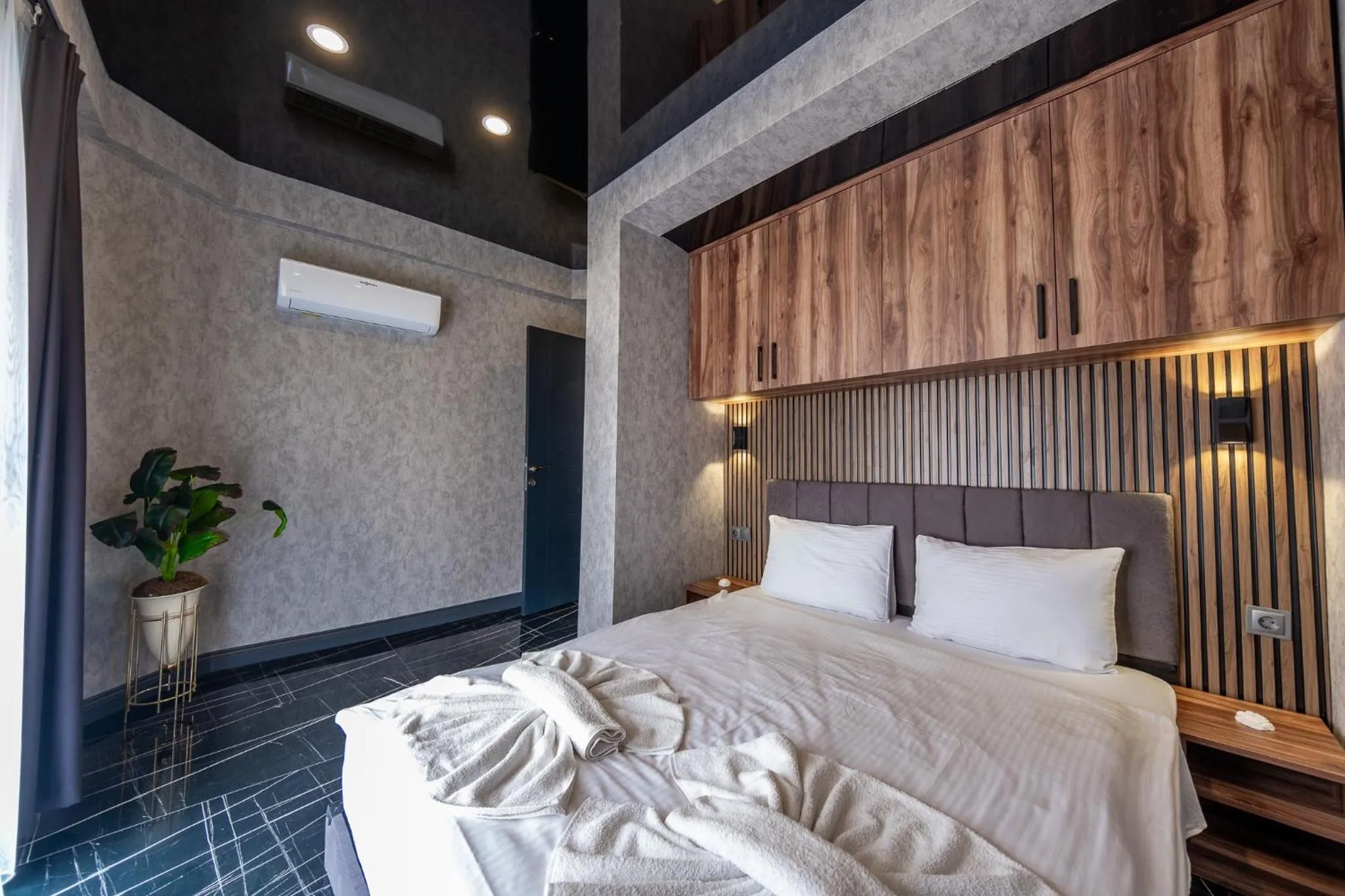 Bed in Mrt Suites Lara