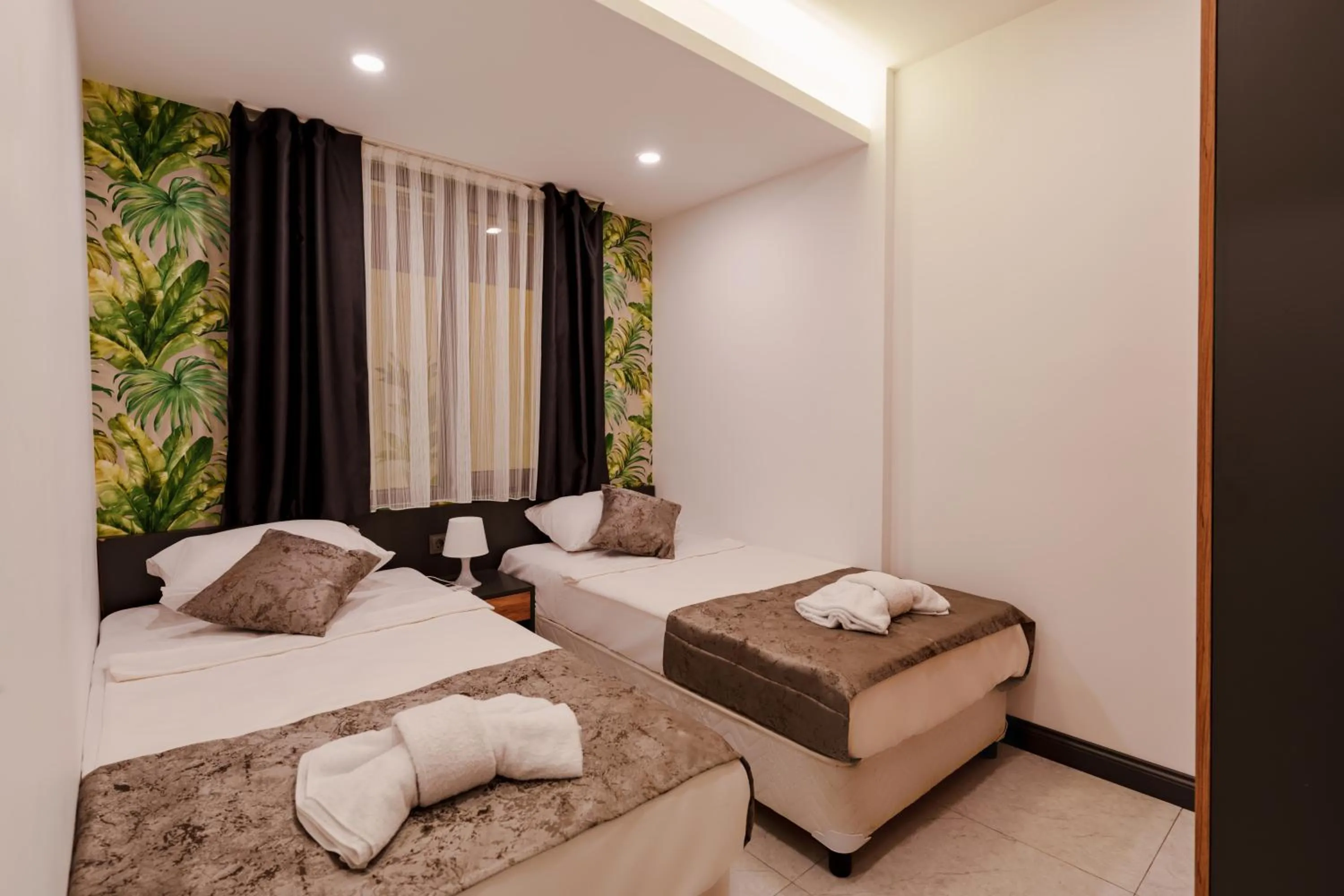 Massage, Bed in Mrt Suites Lara