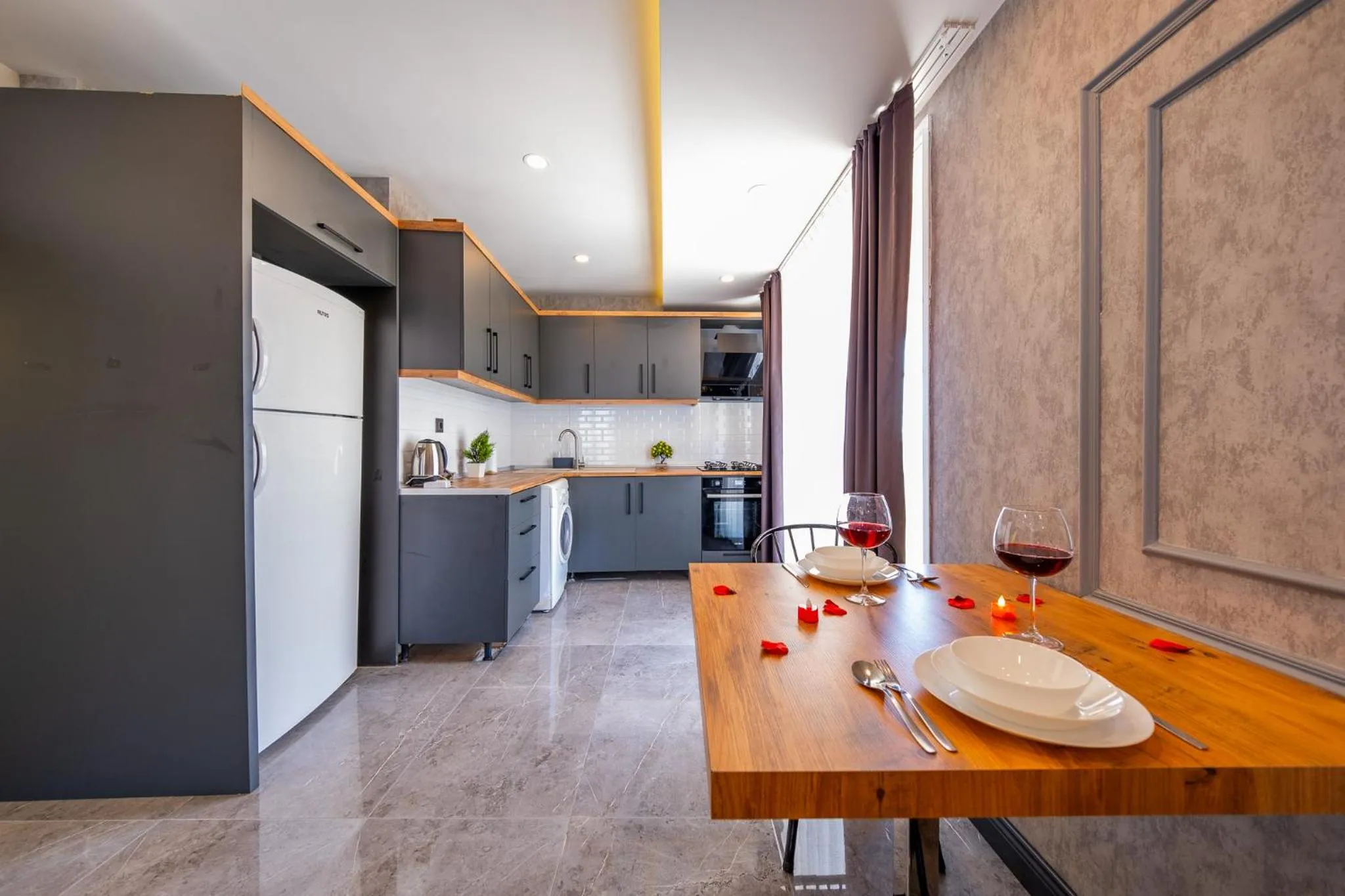 Kitchen or kitchenette in Mrt Suites Lara