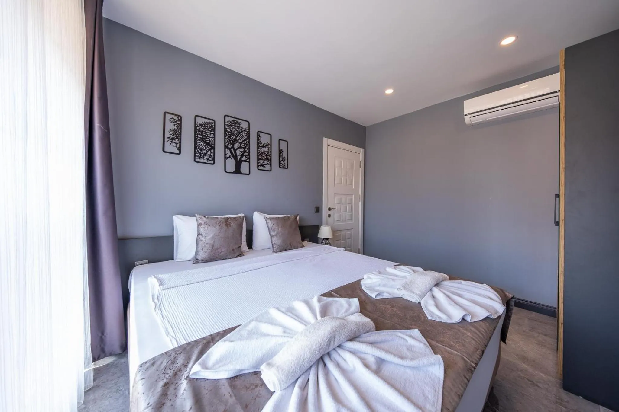 Bedroom, Bed in Mrt Suites Lara