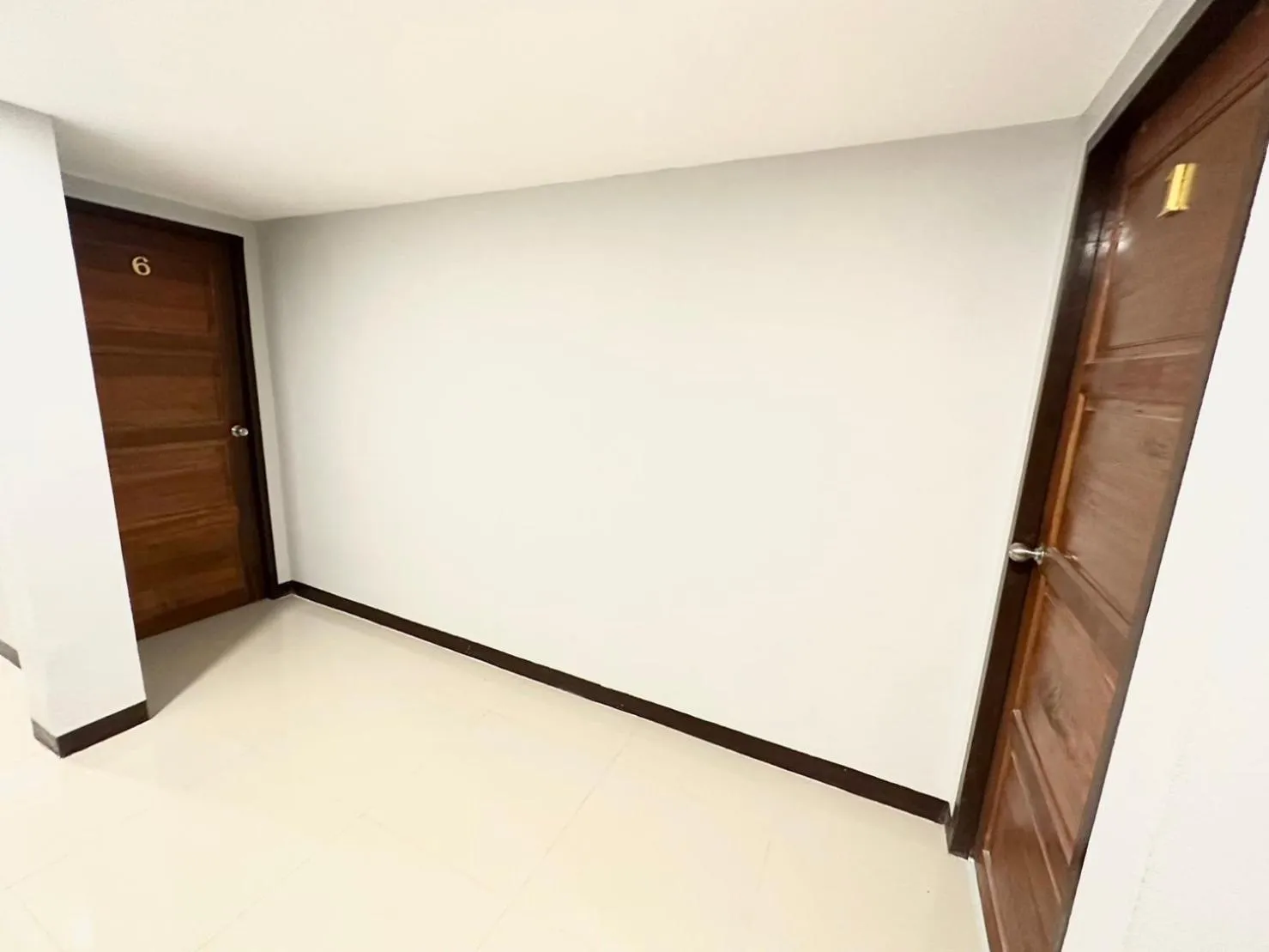 wardrobe in Baan at Khaosan Hostel