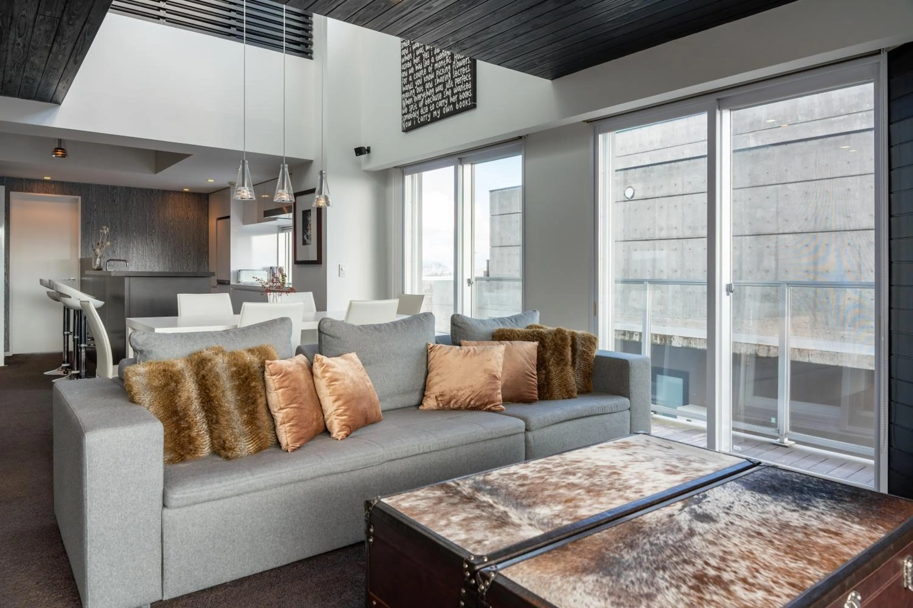 Living room in The Setsumon