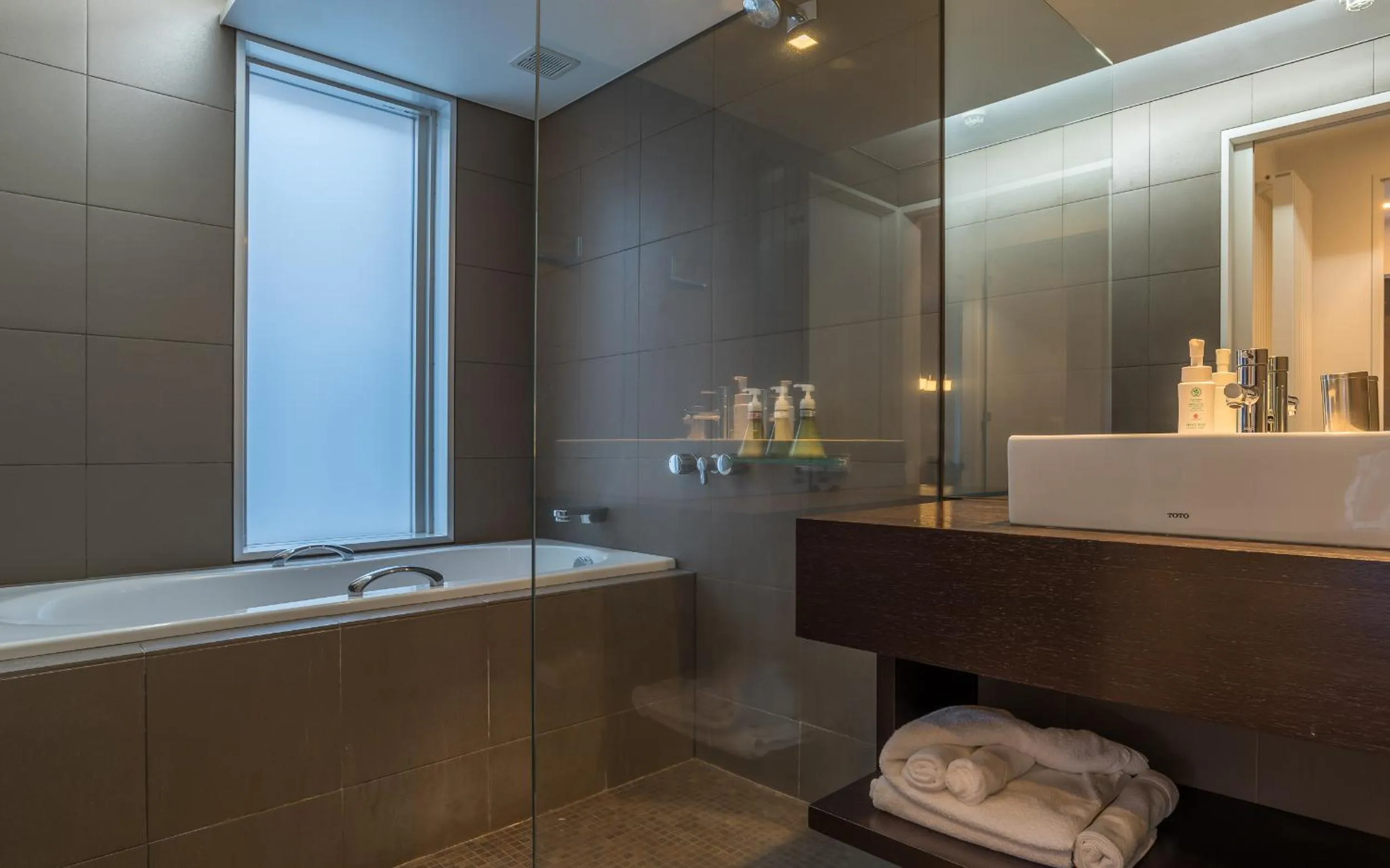 Shower in The Setsumon