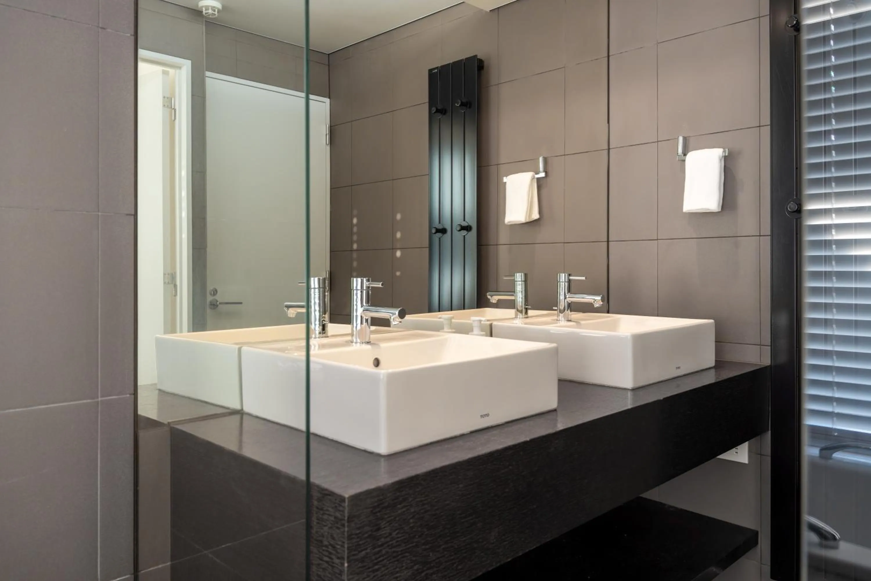 Bathroom in The Setsumon