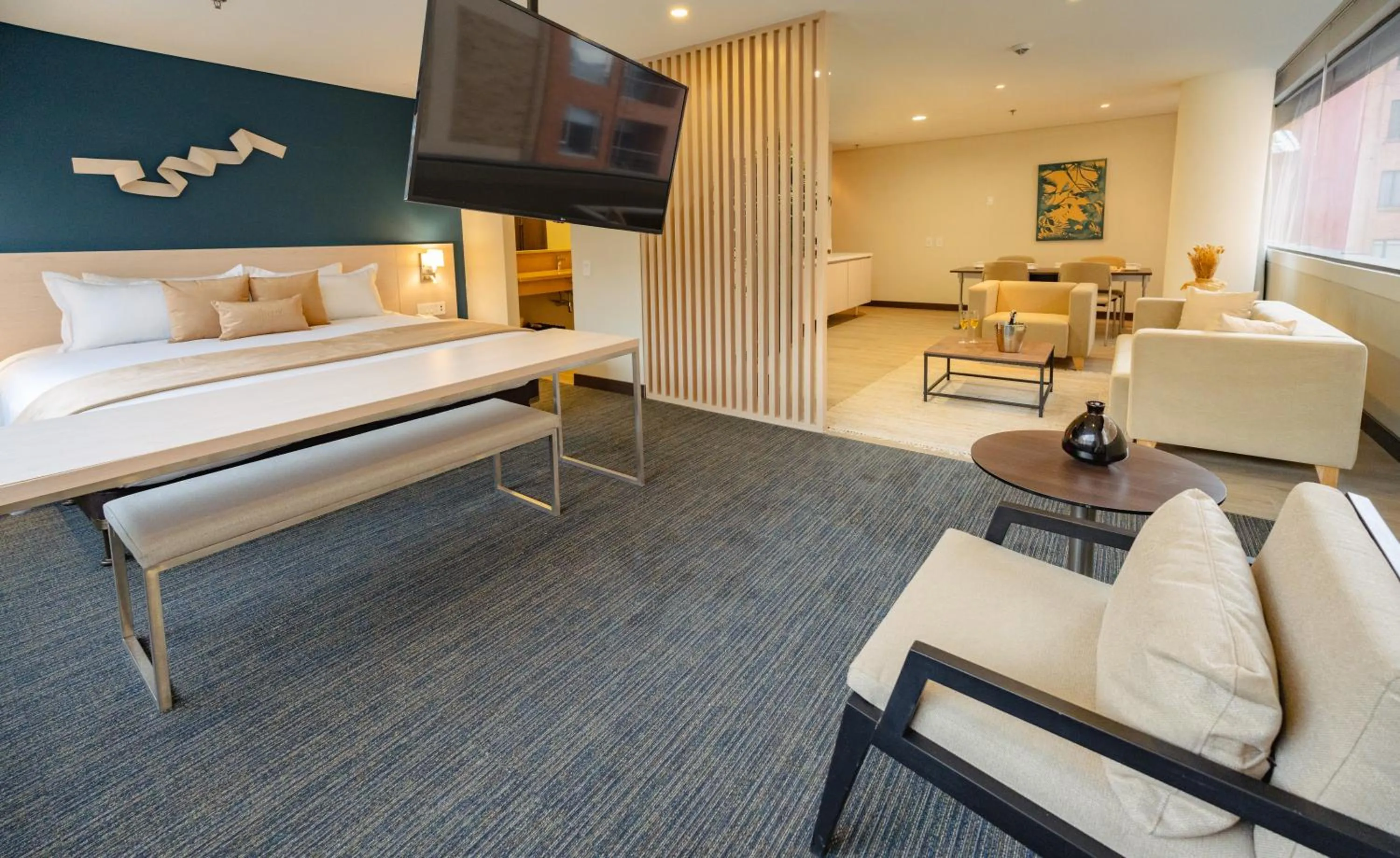 Superior Suite in Liv Zona G Hotel By Sarasti