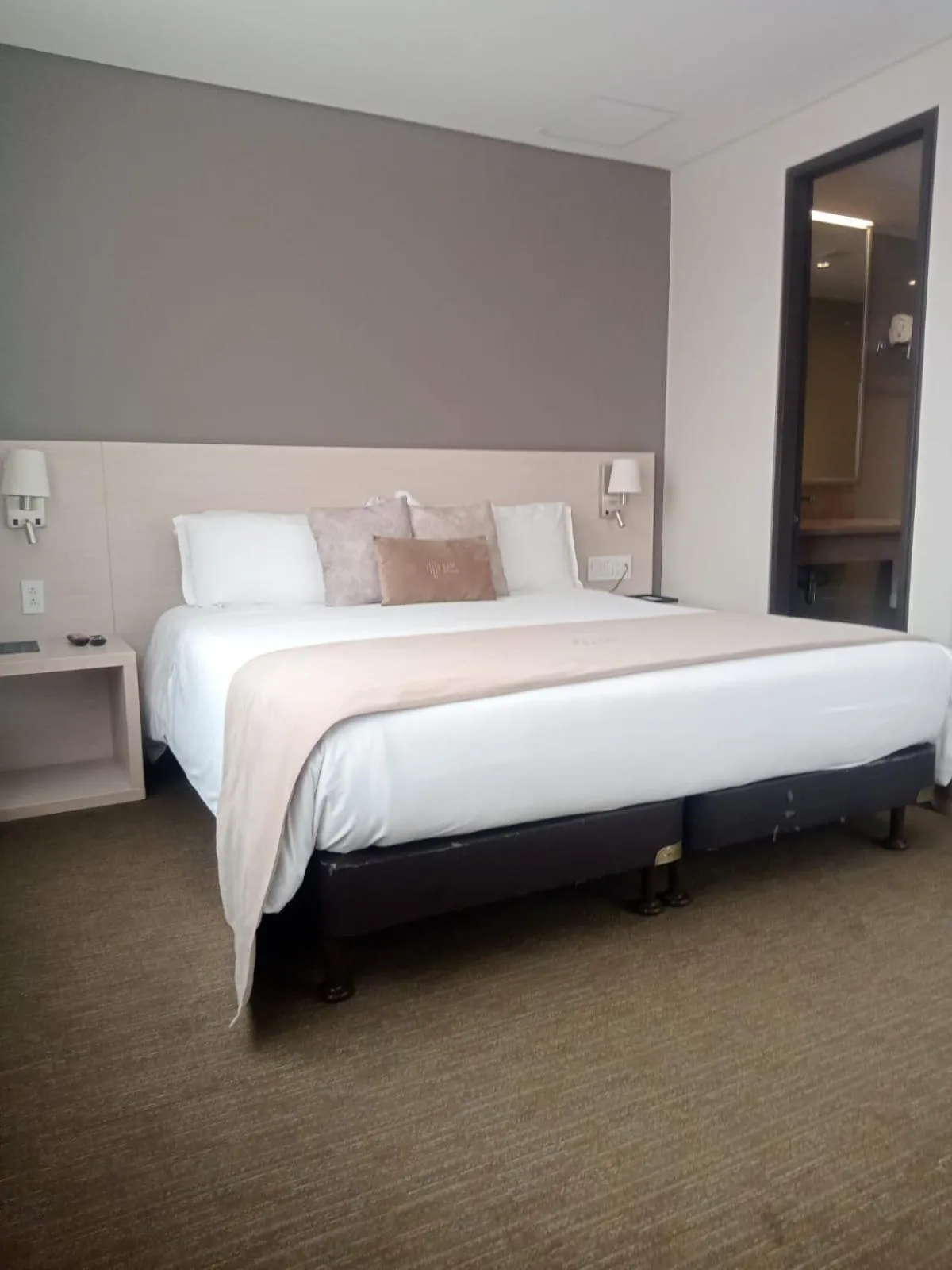 Property building, Bed in Liv Zona G Hotel By Sarasti