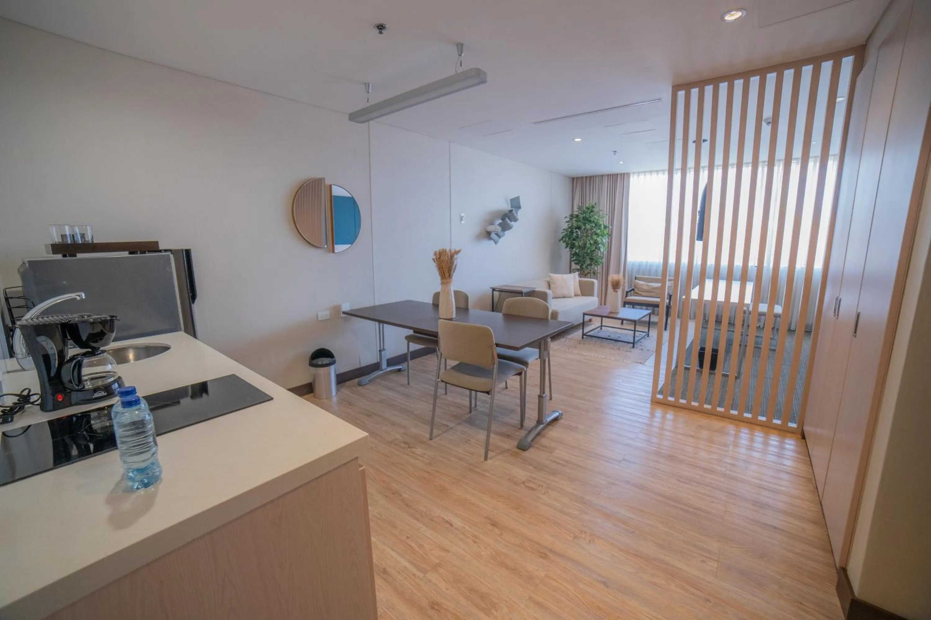 Kitchen or kitchenette in Liv Zona G Hotel By Sarasti