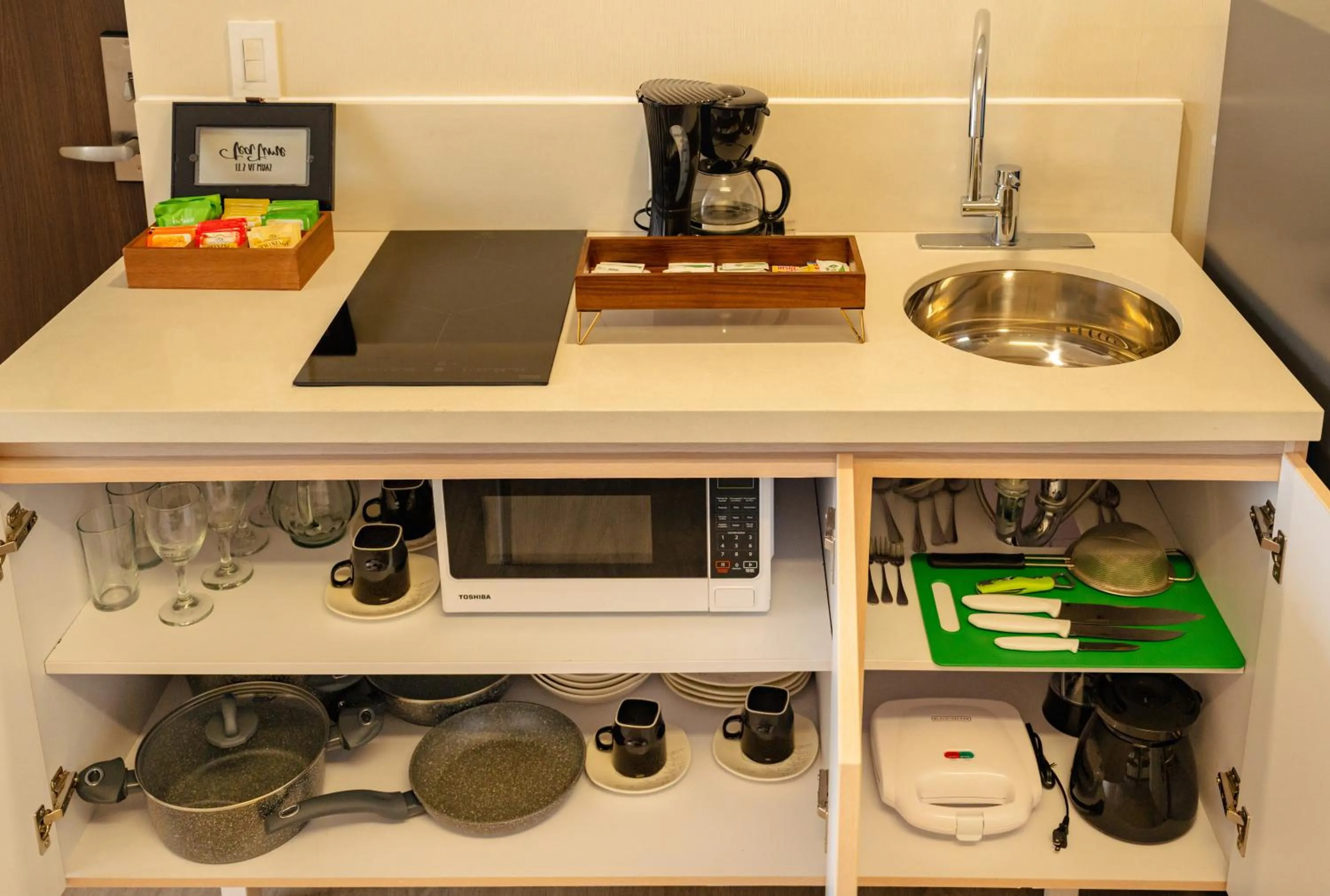 kitchen in Liv Zona G Hotel By Sarasti