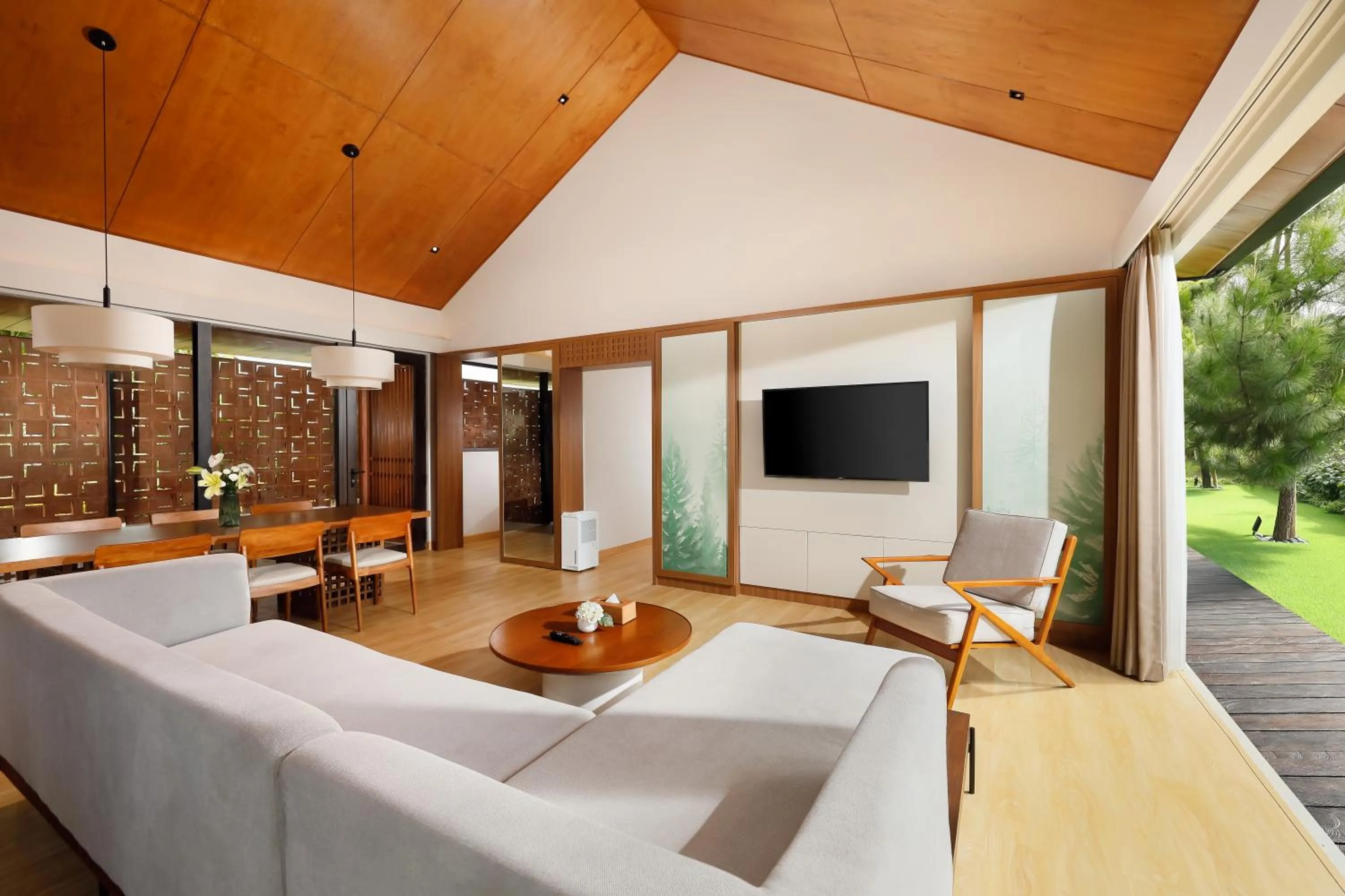 Communal lounge/ TV room in Dusun Bedugul Asri