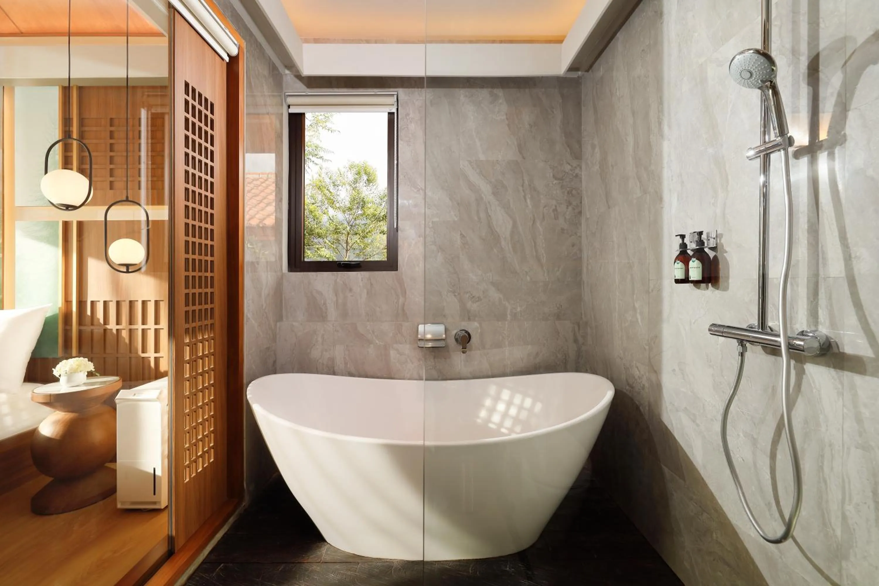 Shower in Dusun Bedugul Asri