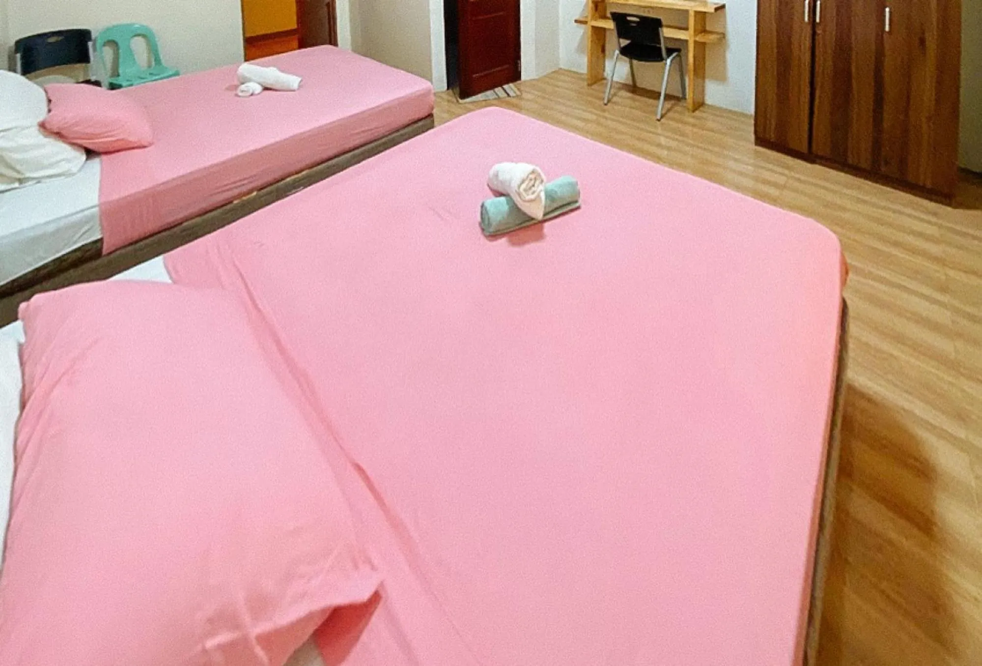 Bed in RedDoorz @ 4ks Pension House Bogo City Cebu