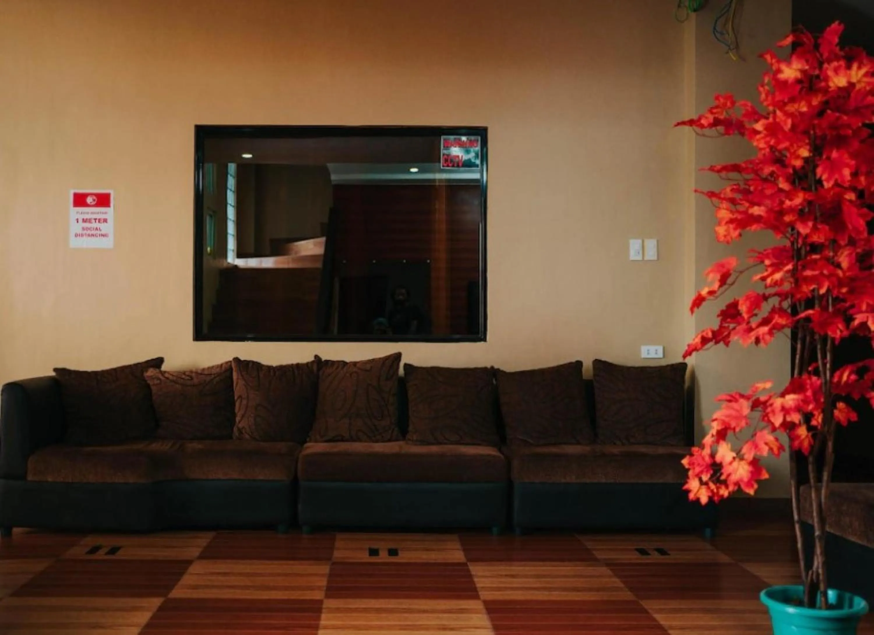 Lobby or reception in RedDoorz @ 4ks Pension House Bogo City Cebu